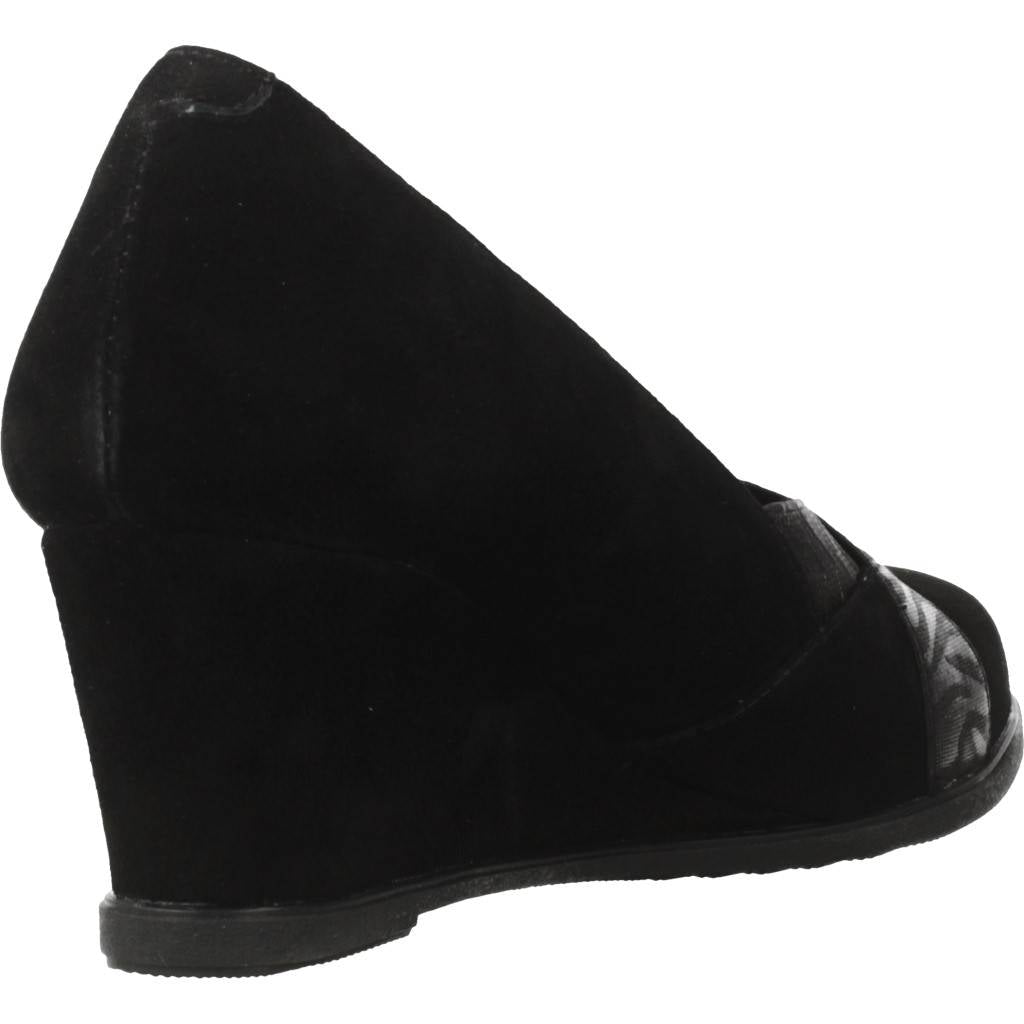 STONEFLY EMILY II GOAT SUEDE en color NEGRO (3)