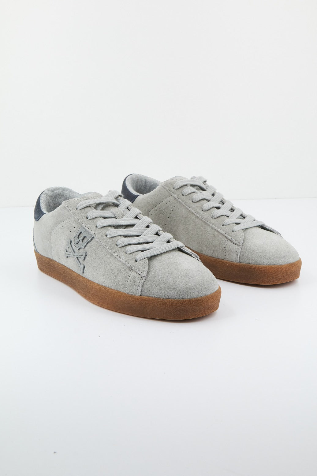 SCALPERS HENRY SUEDE en color GRIS (1)