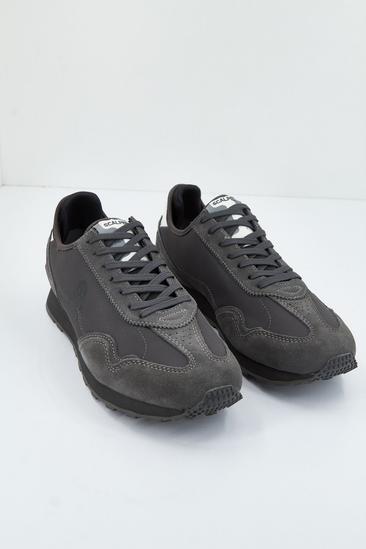 SCALPERS PRAX H en color GRIS (2)