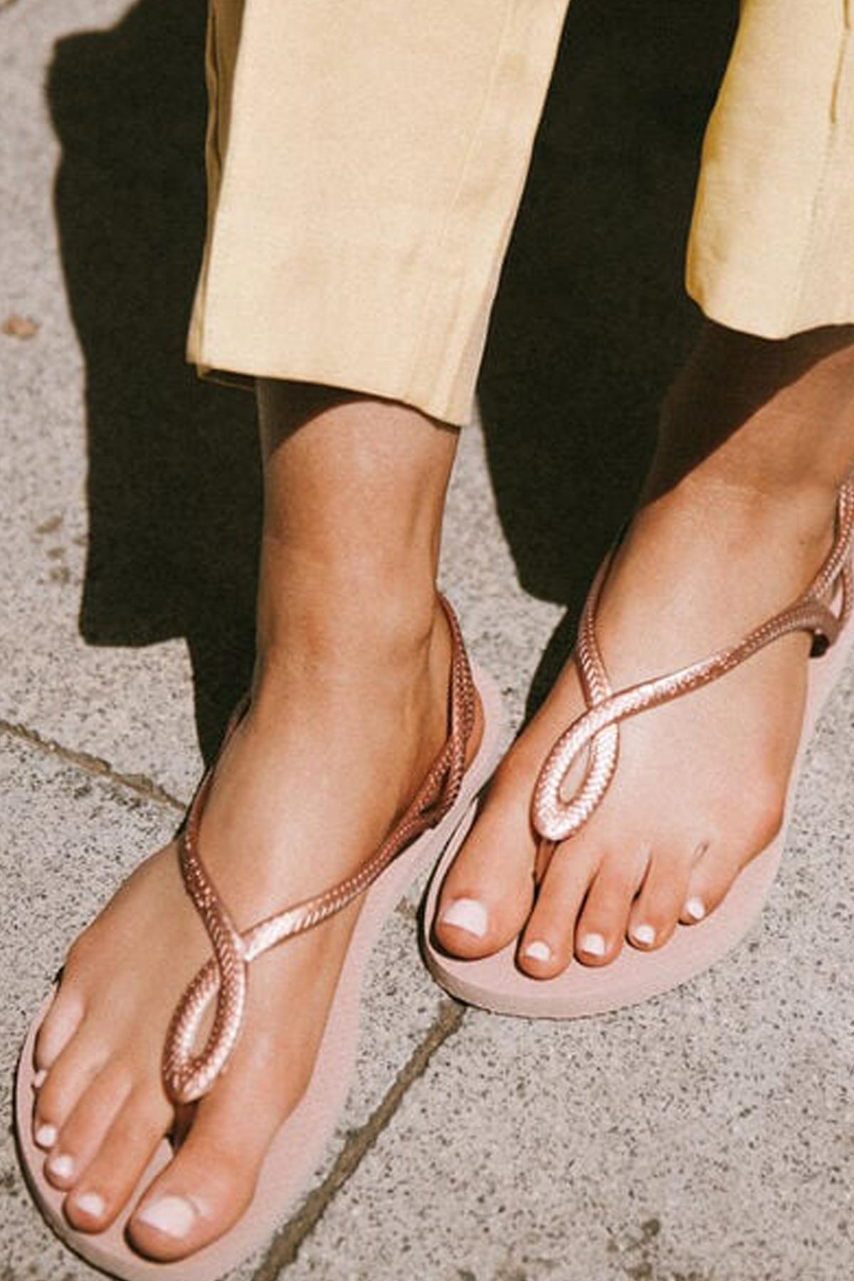 HAVAIANAS LUNA FLATFORM en color ROSA (4)