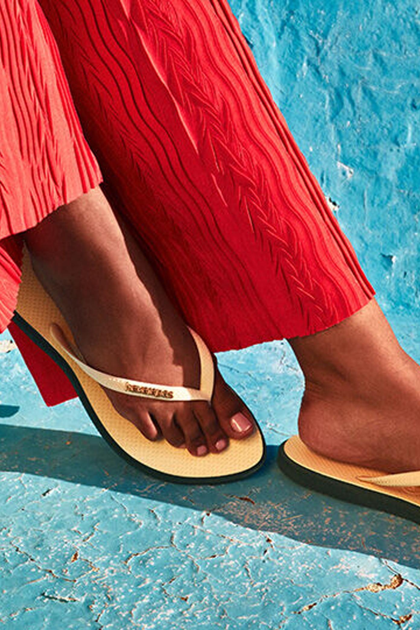 HAVAIANAS SLIM POINT en color BEIS (4)