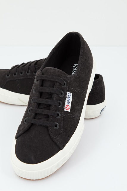 SUPERGA BRISTOL en color NEGRO (2)
