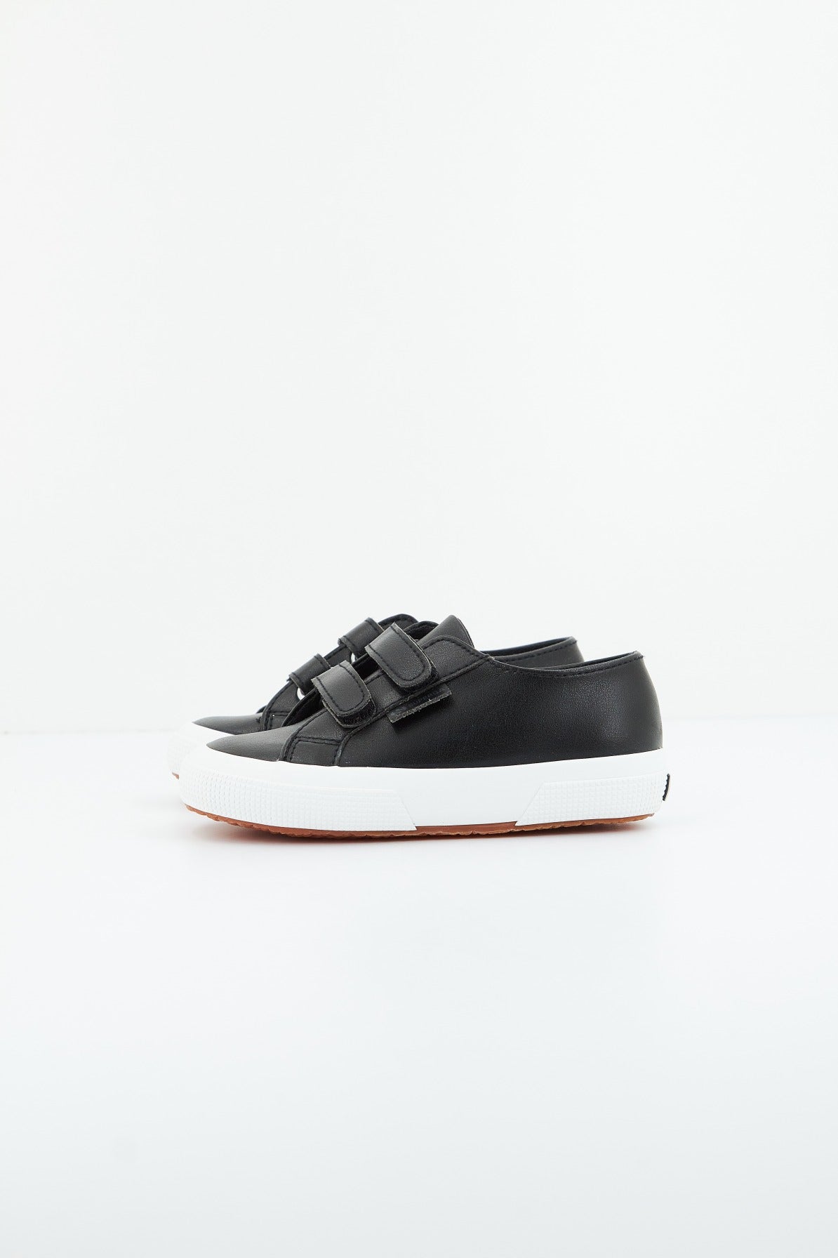 SUPERGA SCW en color NEGRO (1)