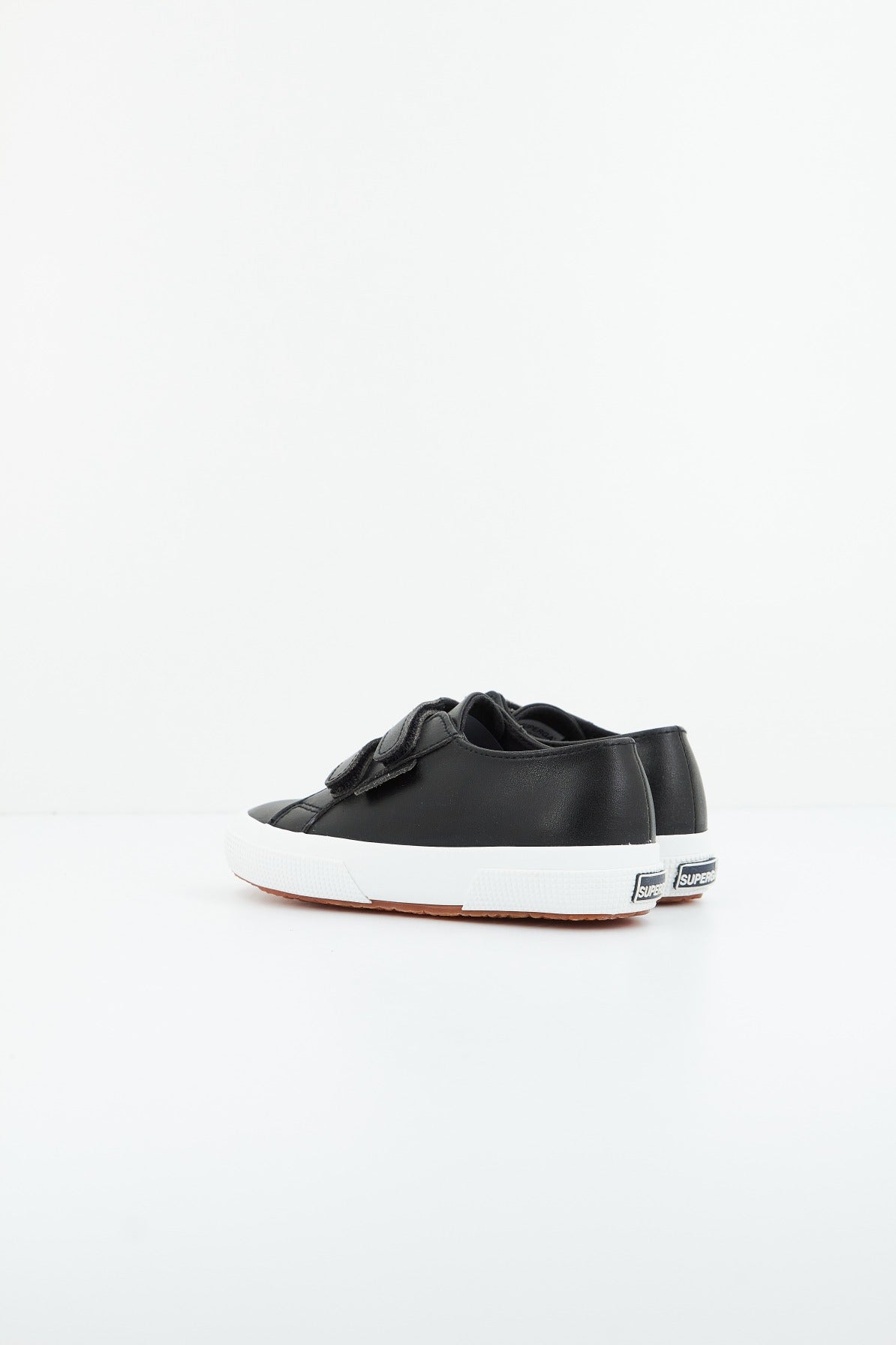 SUPERGA SCW en color NEGRO (3)
