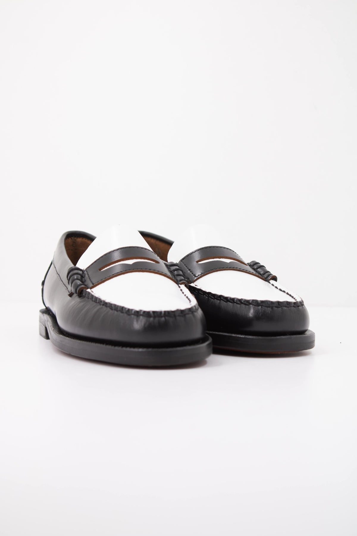 SEBAGO en color NEGRO (2)