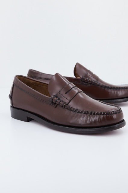 SEBAGO CLASSIC ANCHO ESPECIAL en color MARRON (1)
