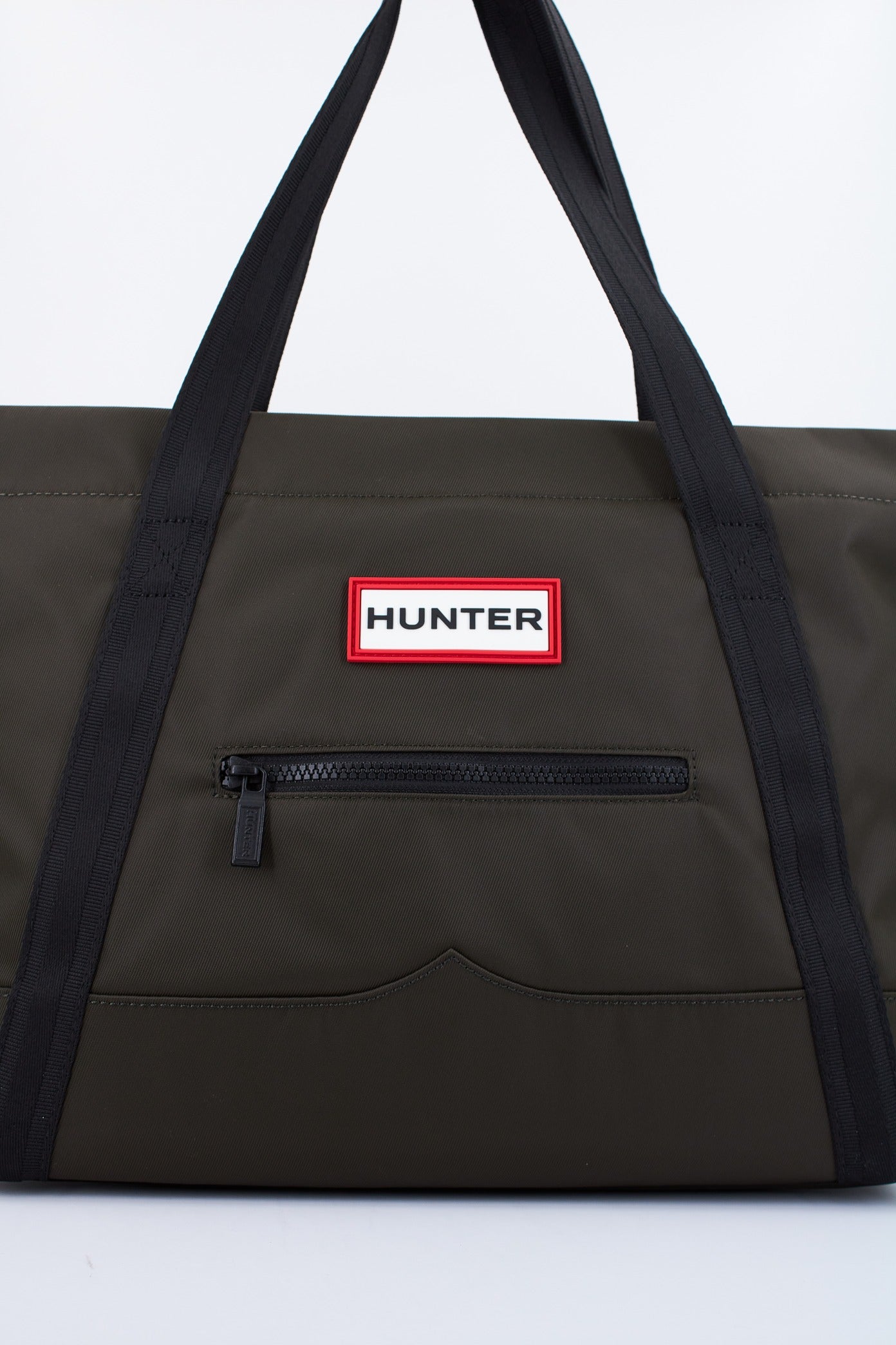 HUNTER TOTE NYLON MIDI en color VERDE (4)