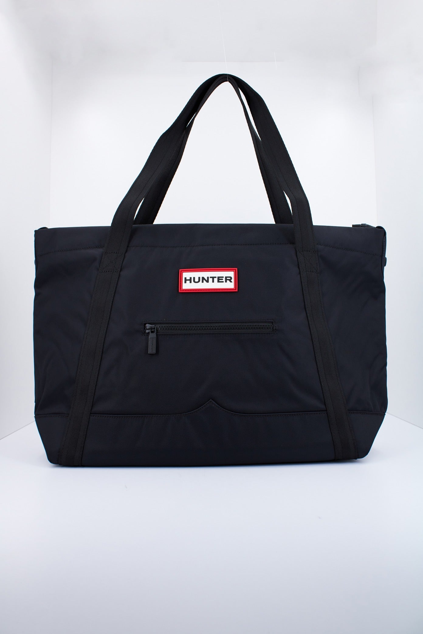 HUNTER TOTE NYLON LARGE en color NEGRO (2)
