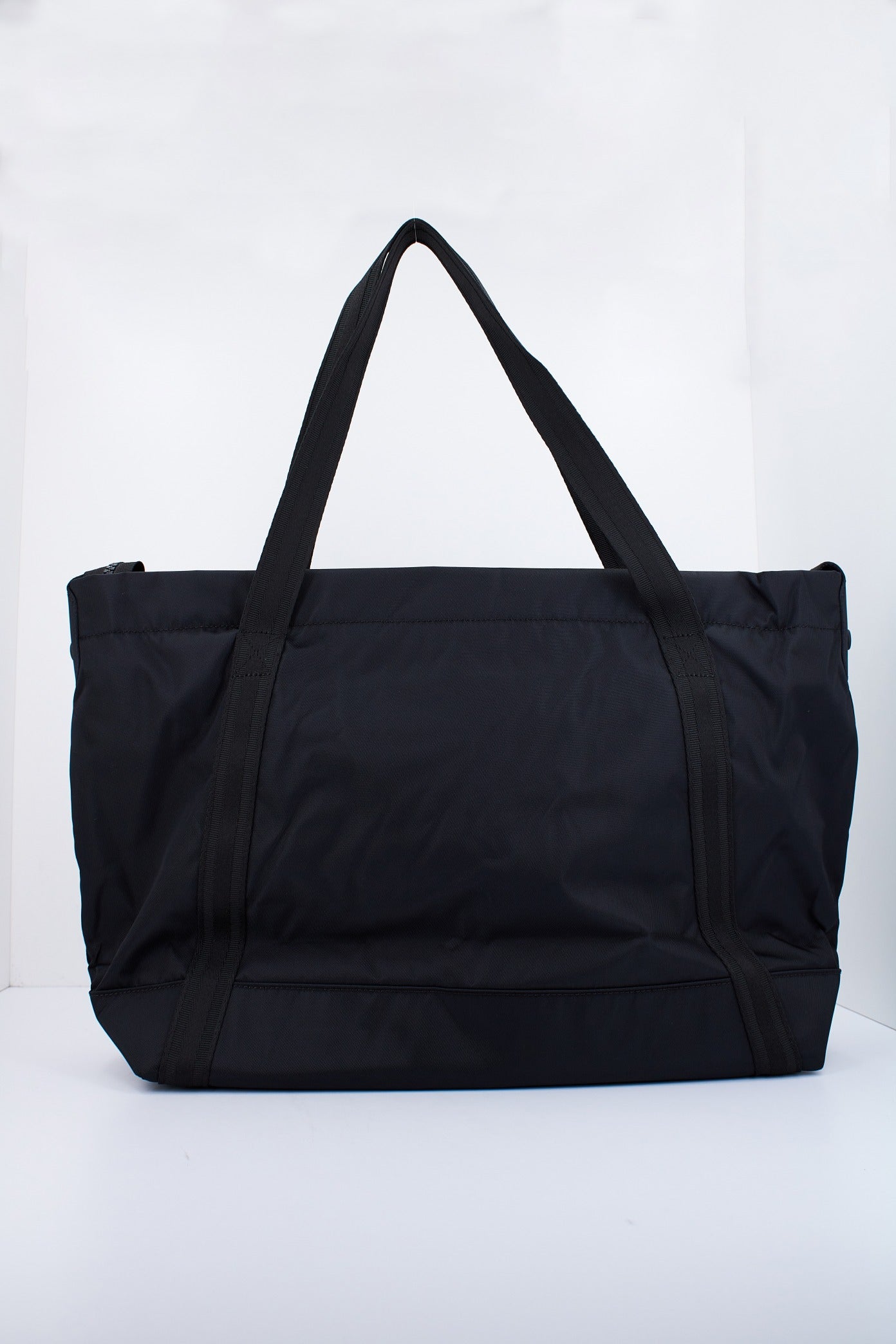 HUNTER TOTE NYLON LARGE en color NEGRO (1)