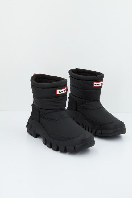 HUNTER INTREPID SHORT SNOW BOOT en color NEGRO (1)