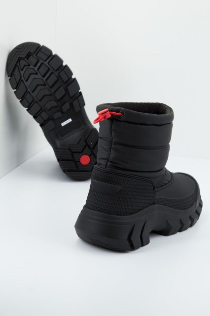 HUNTER INTREPID SHORT SNOW BOOT en color NEGRO (3)