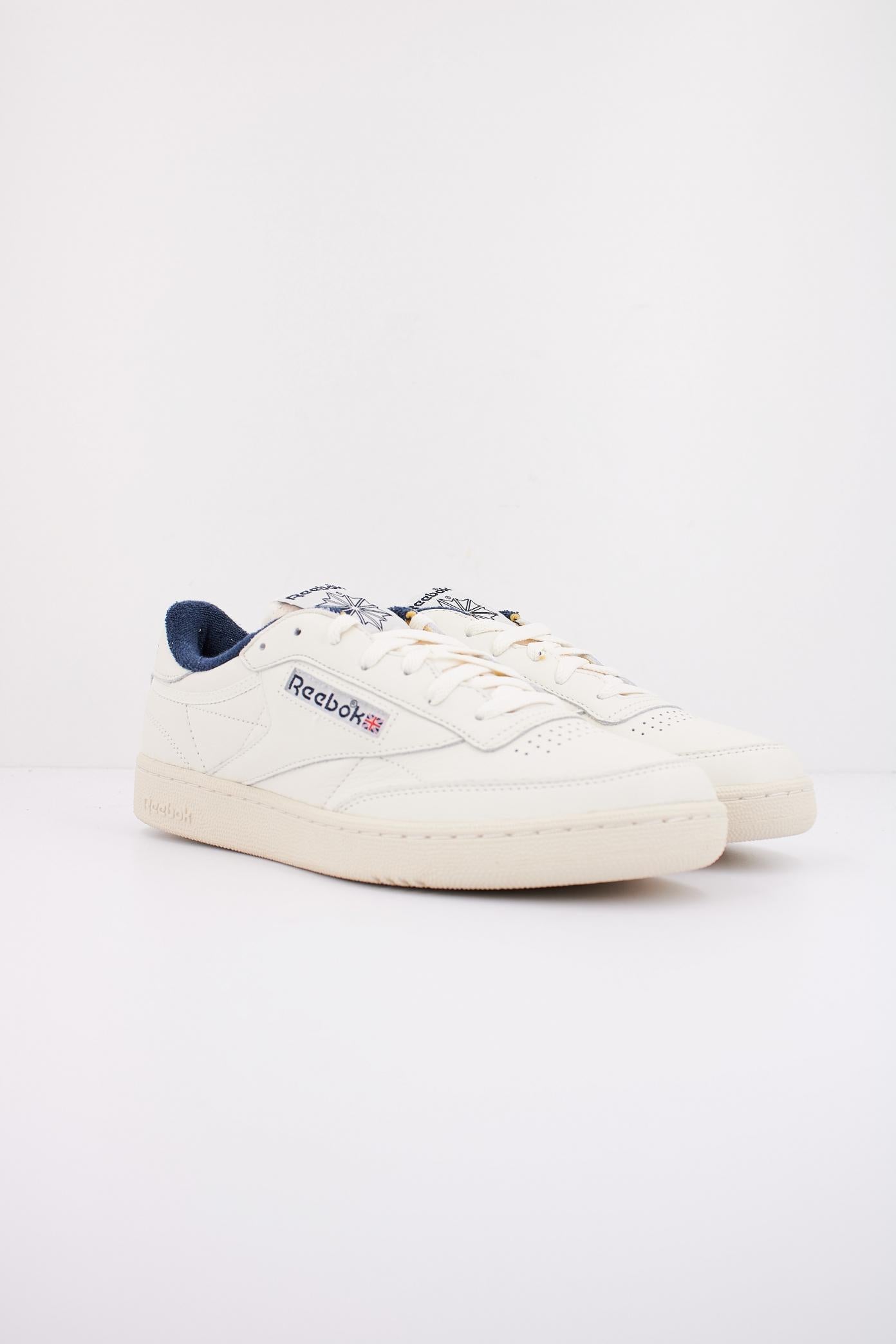 REEBOK CLUB C VINTAGE en color BLANCO (2)