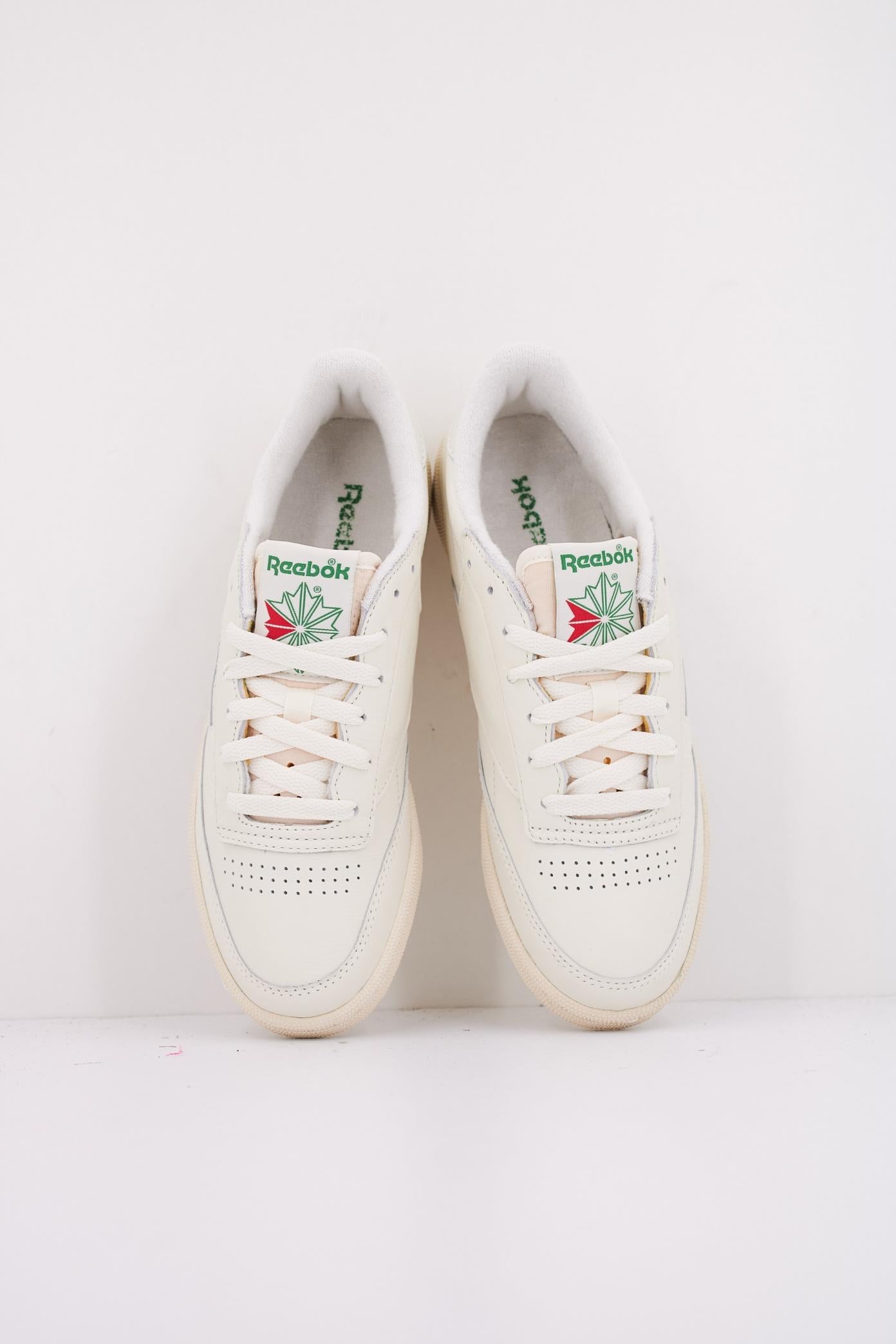 REEBOK CLUB C VINTAGE en color BEIS (3)