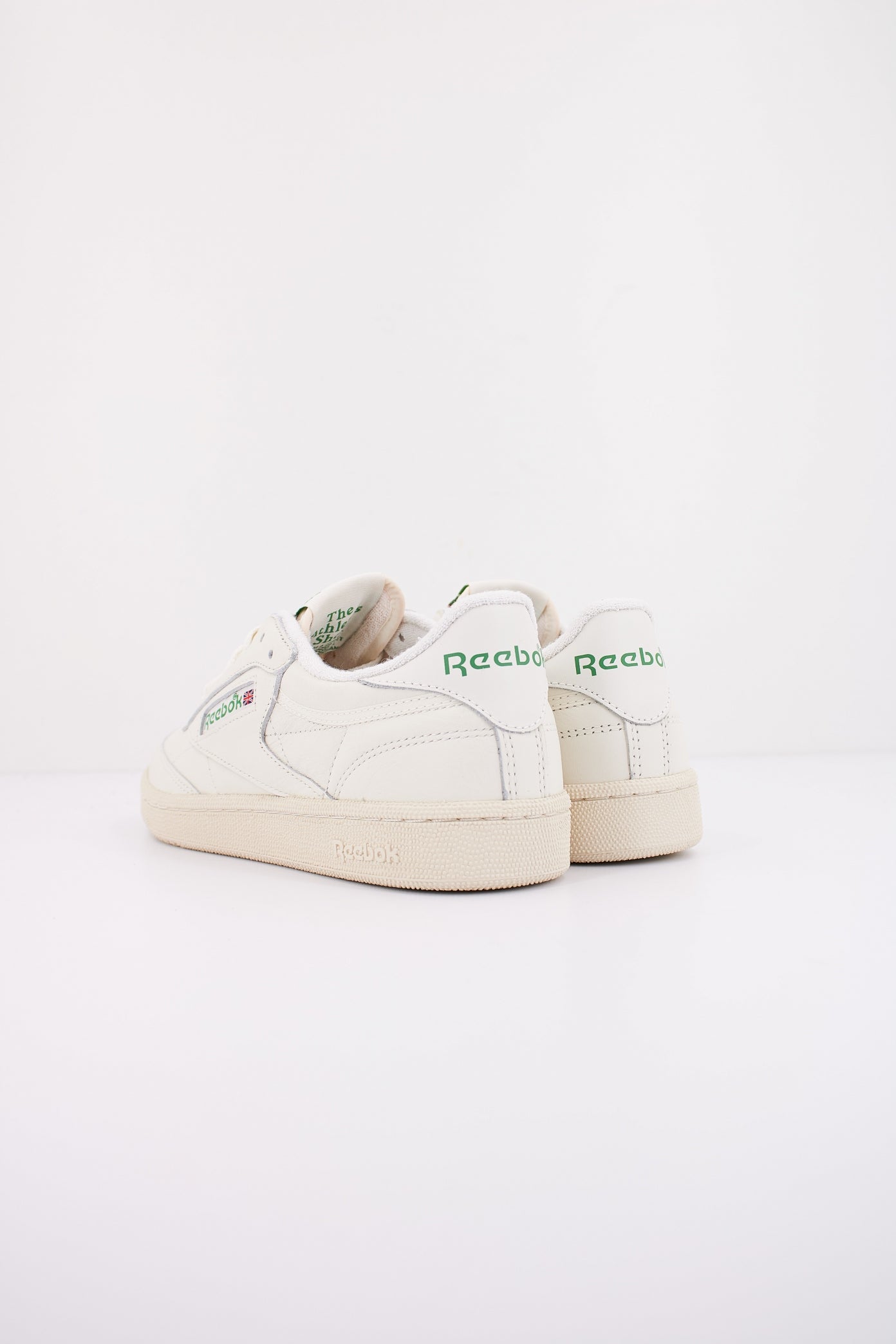 REEBOK CLUB C VINTAGE en color BEIS (4)