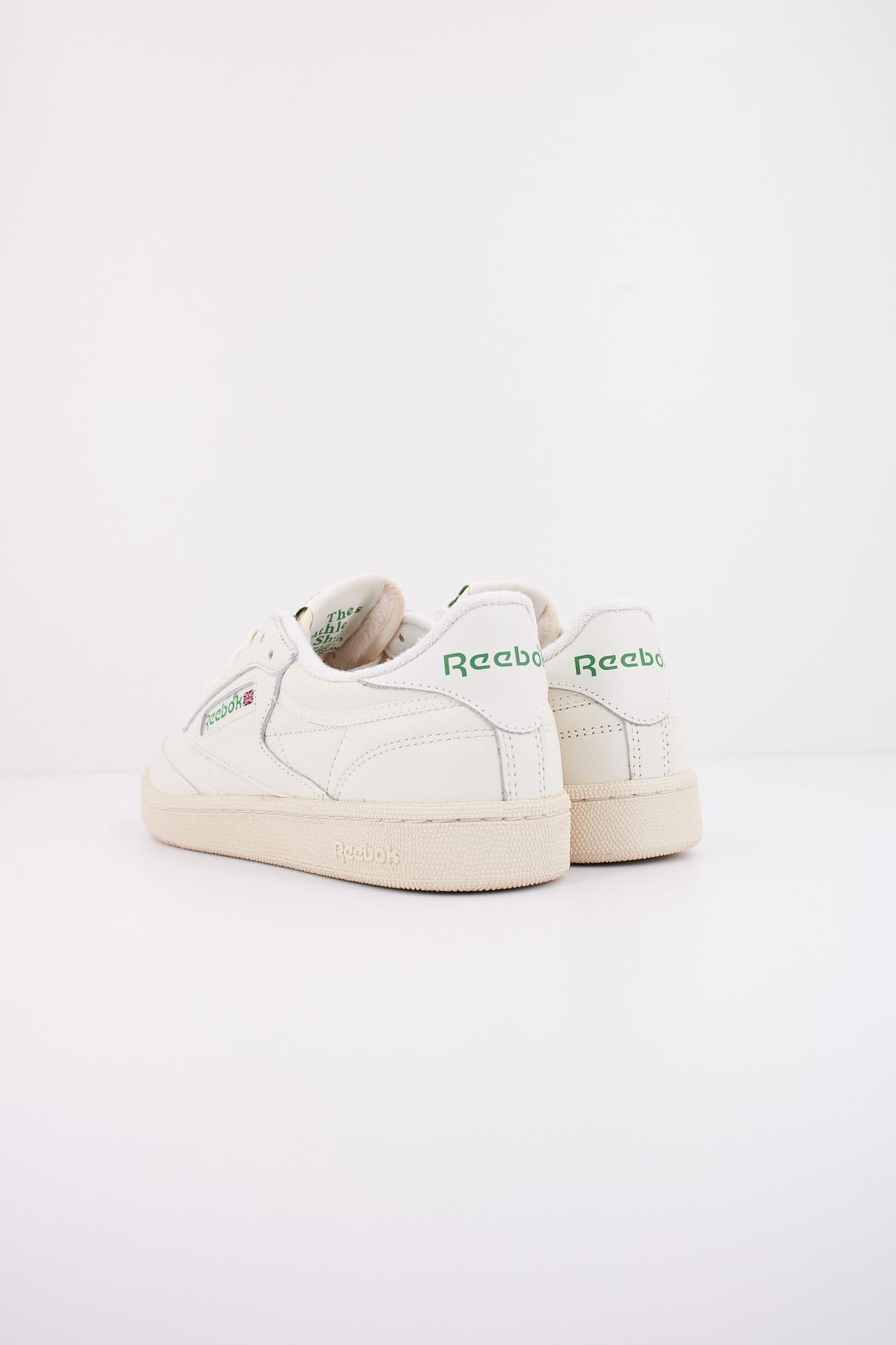 REEBOK CLUB C VINTAGE en color BEIS (4)