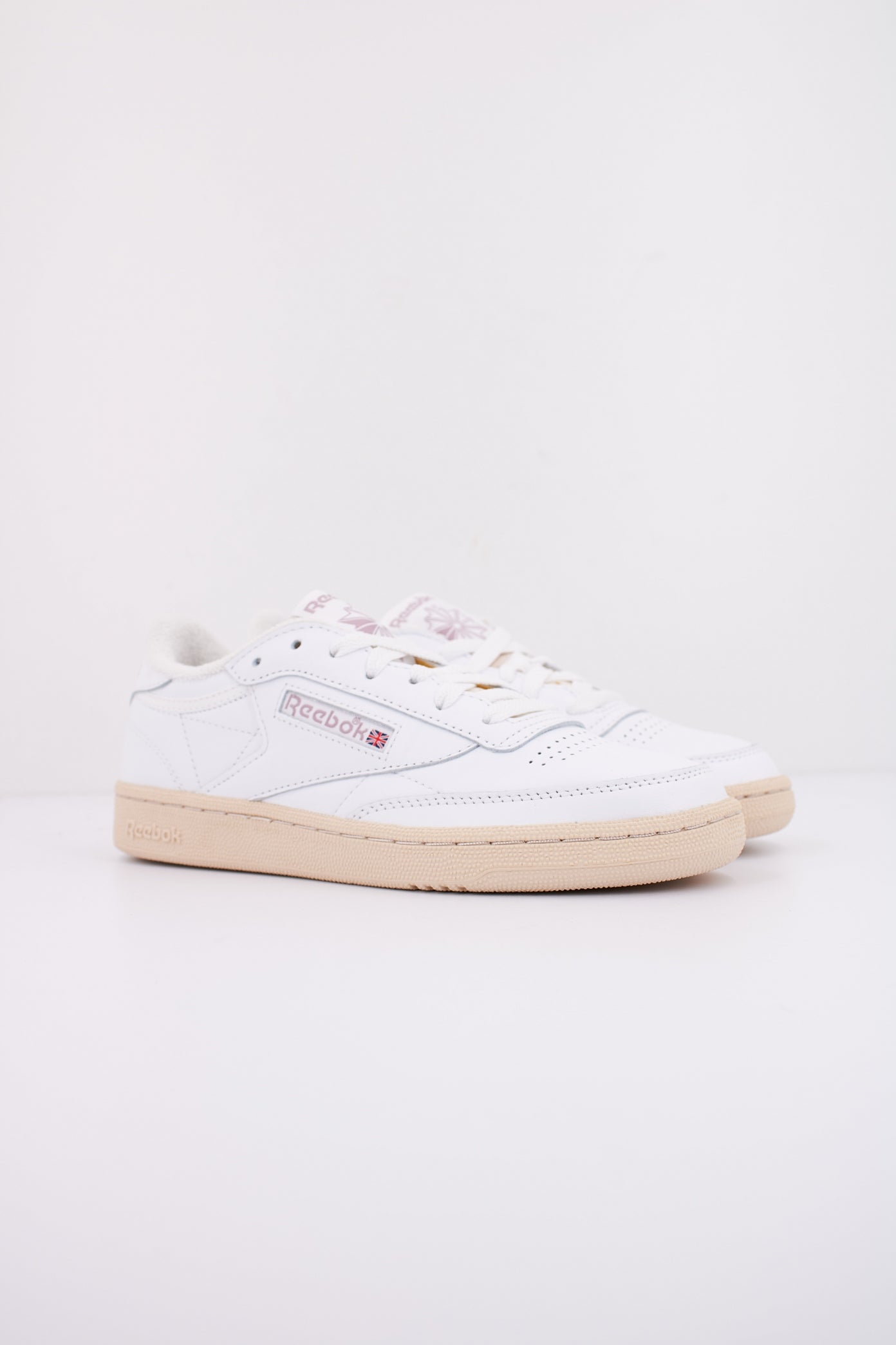 REEBOK CLUB C VINTAGE en color BLANCO (2)