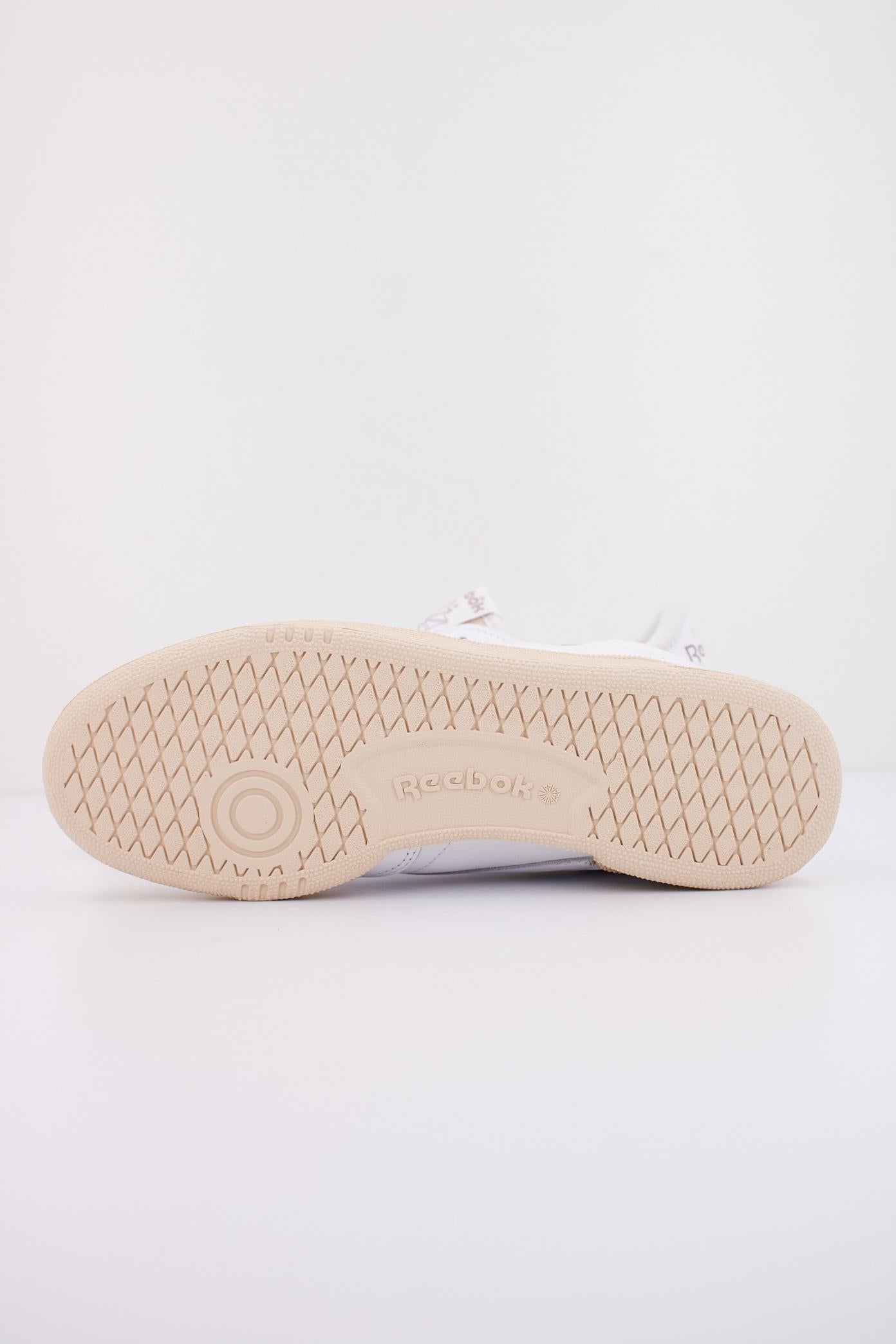 REEBOK CLUB C VINTAGE en color BLANCO (5)