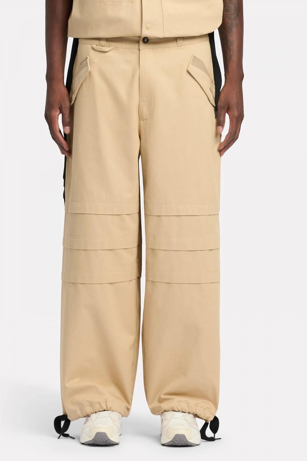 REEBOK CARPENTER PANT en color MARRON CLARO (1)