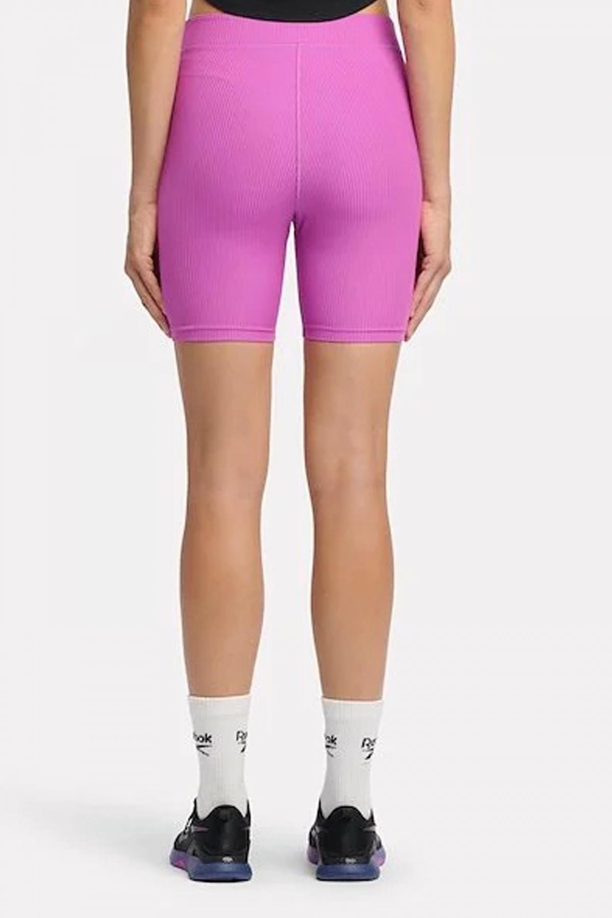 REEBOK RIB BIKE SHORT en color VIOLETA (3)