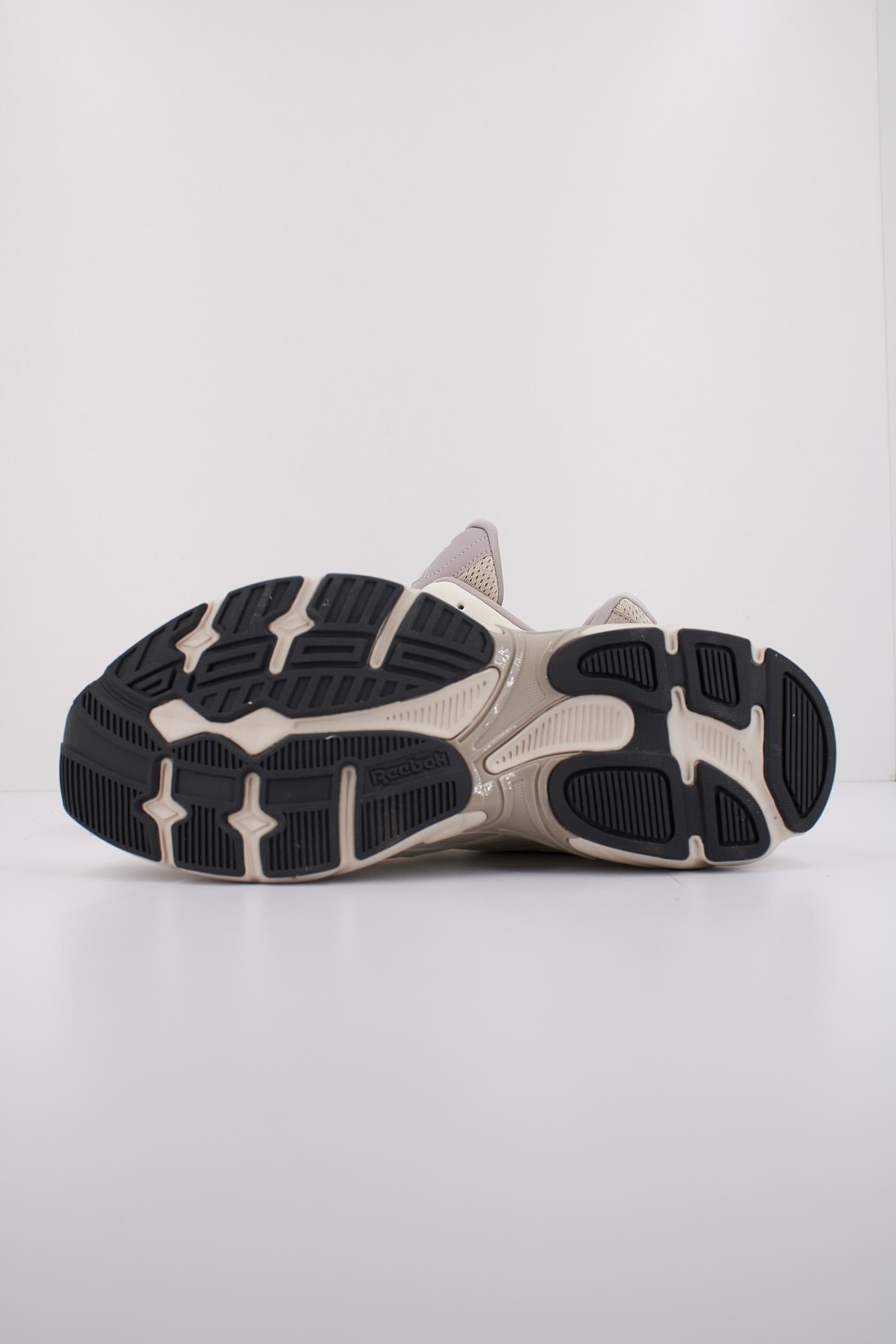 REEBOK ROAD PRIME en color BEIS (5)