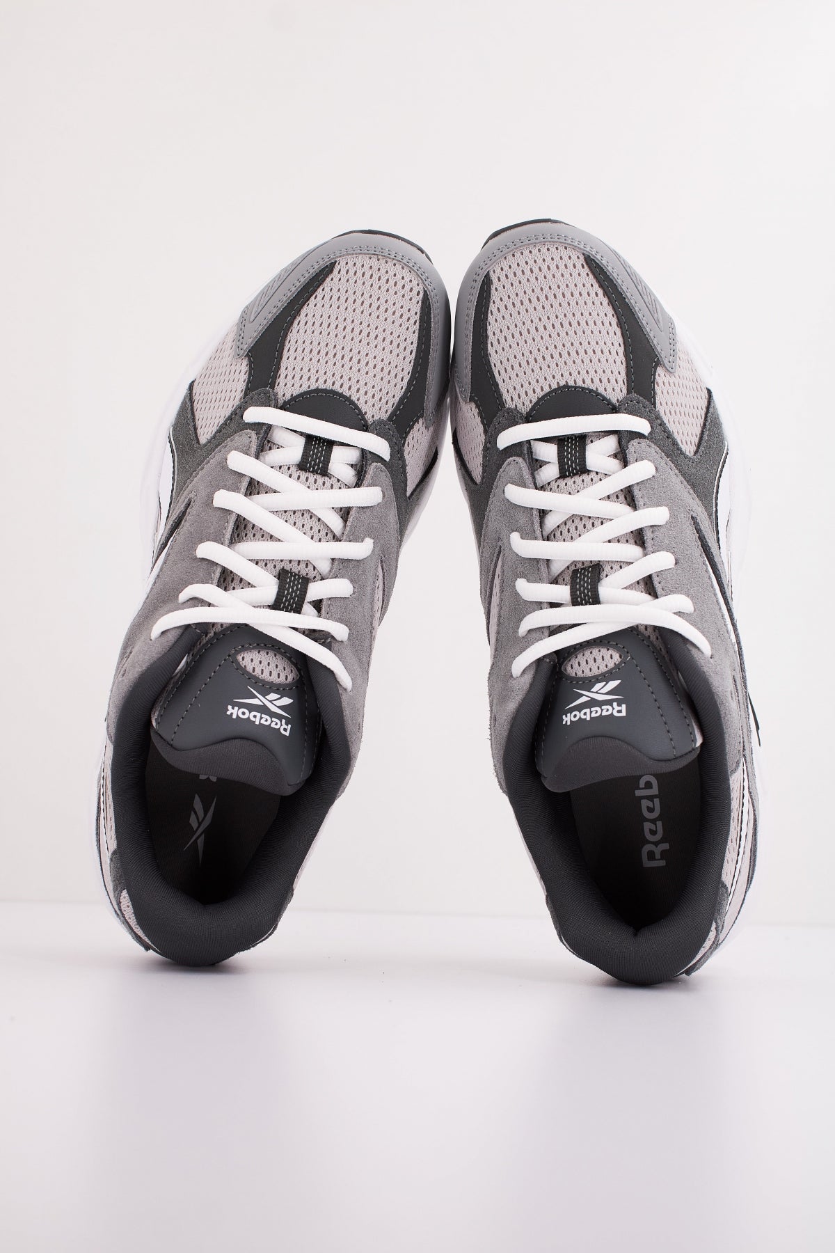 REEBOK ROAD PRIME en color GRIS  (3)