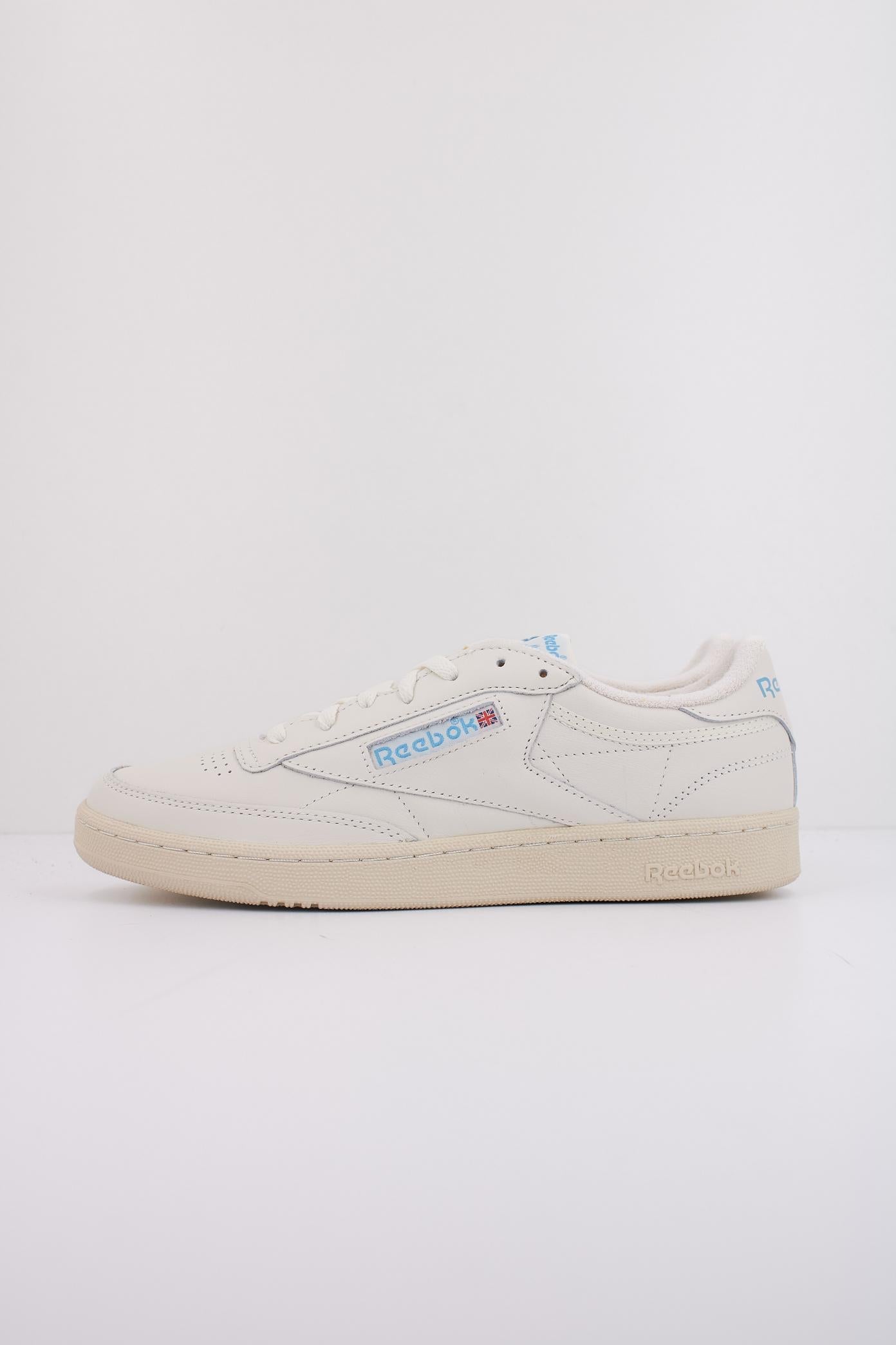 REEBOK CLUB C VINTAGE en color BEIS (1)