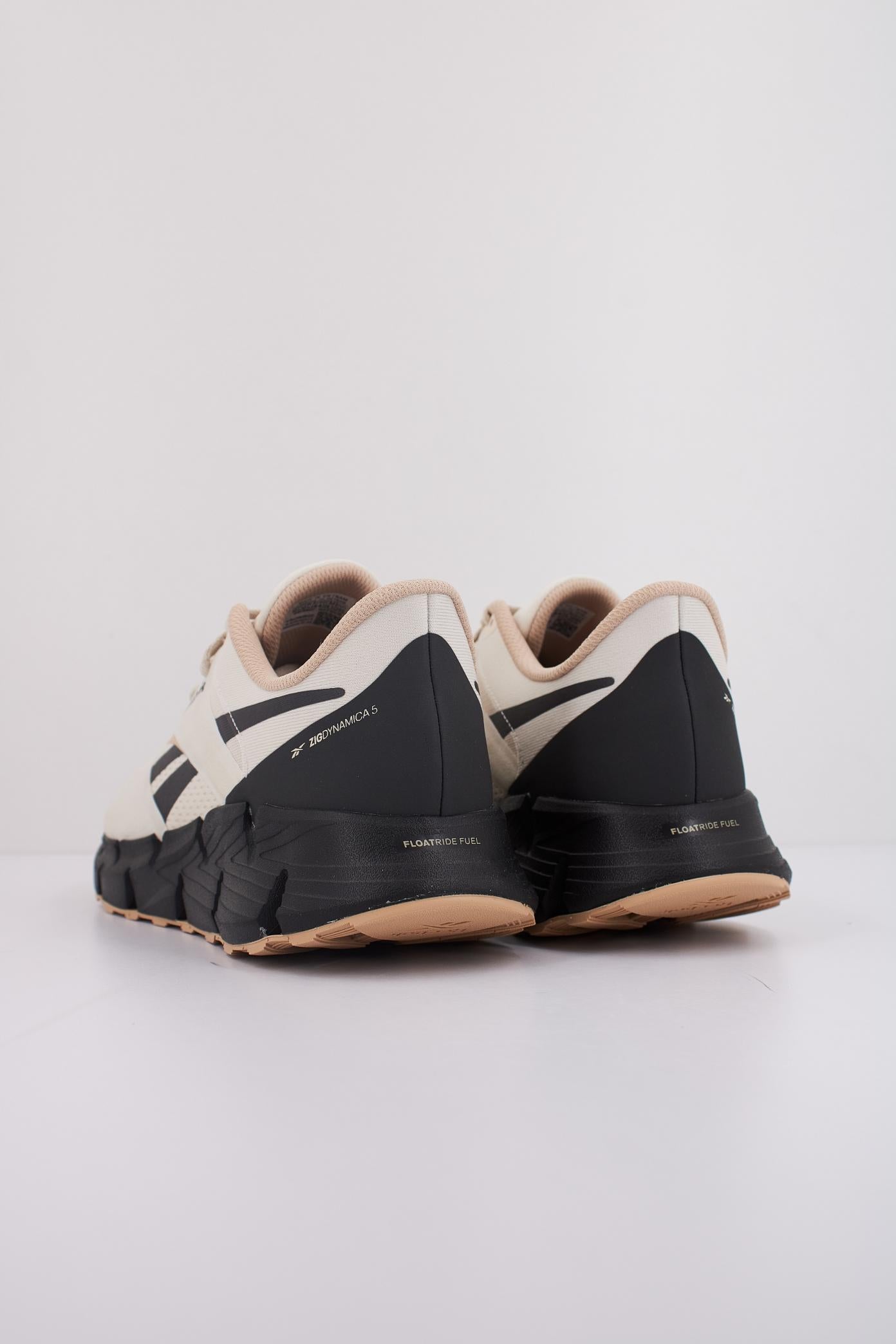 REEBOK ZIG DYNAMICA en color MARRON CLARO (4)