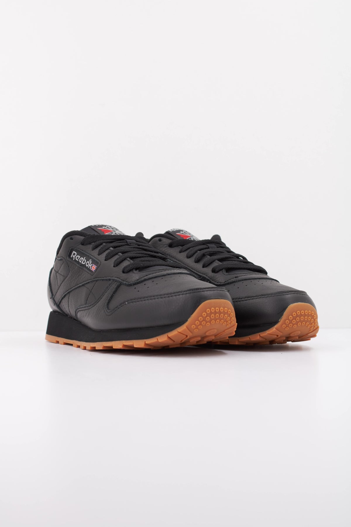 REEBOK CLASSIC LEATHER en color NEGRO (2)