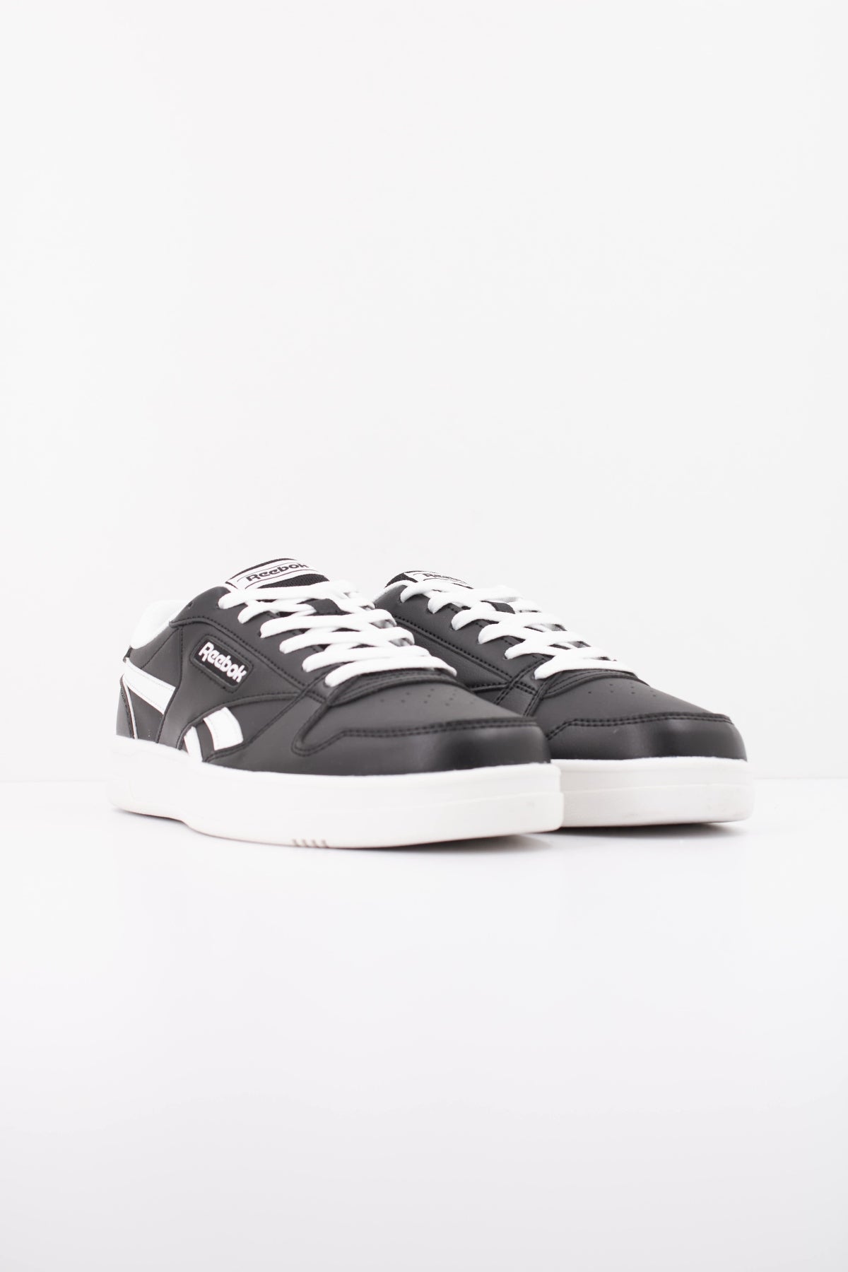 REEBOK R en color NEGRO (2)