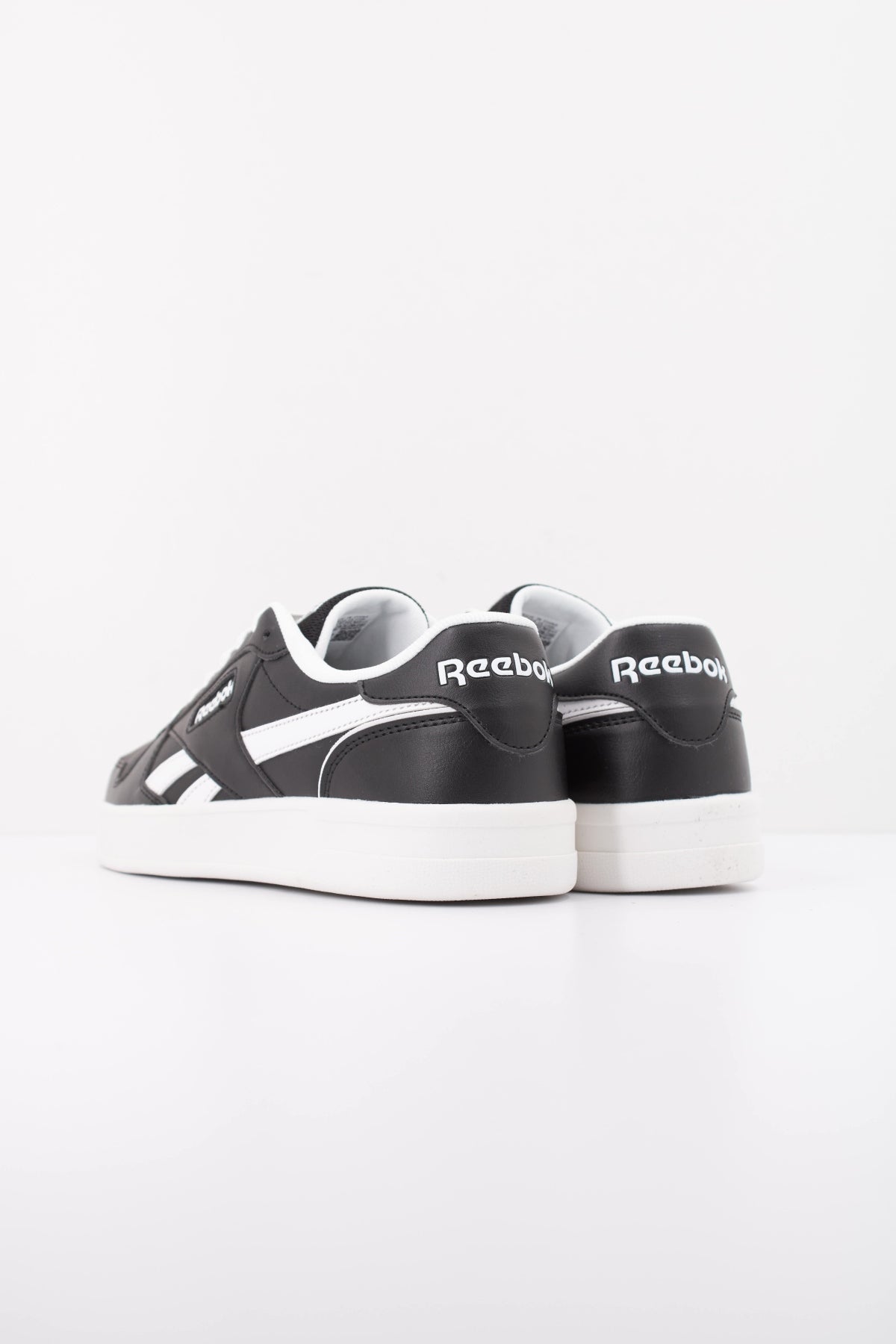REEBOK R en color NEGRO (4)