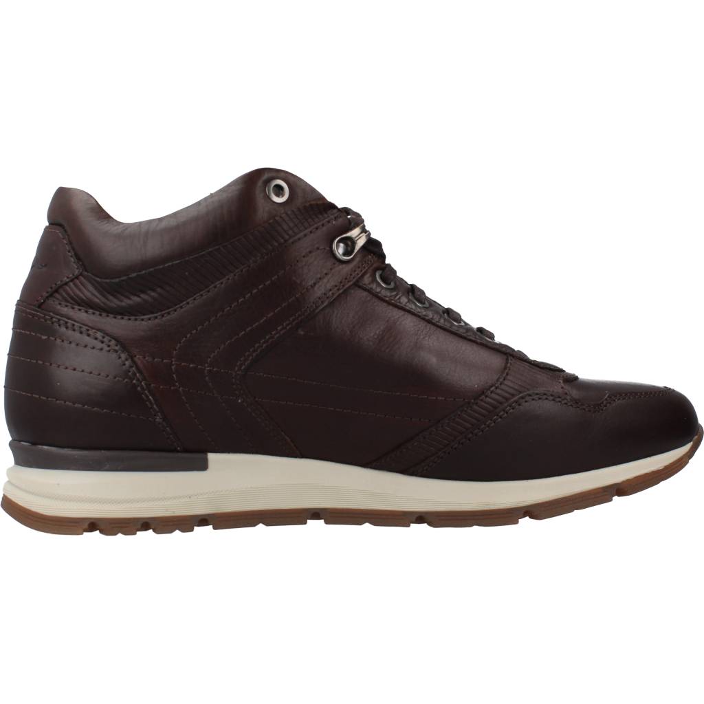 KANGAROOS K en color MARRON (4)