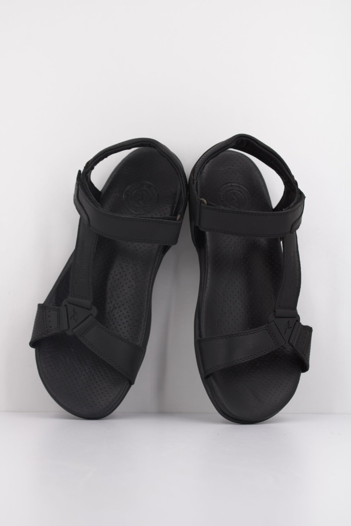 KANGAROOS K en color NEGRO (3)