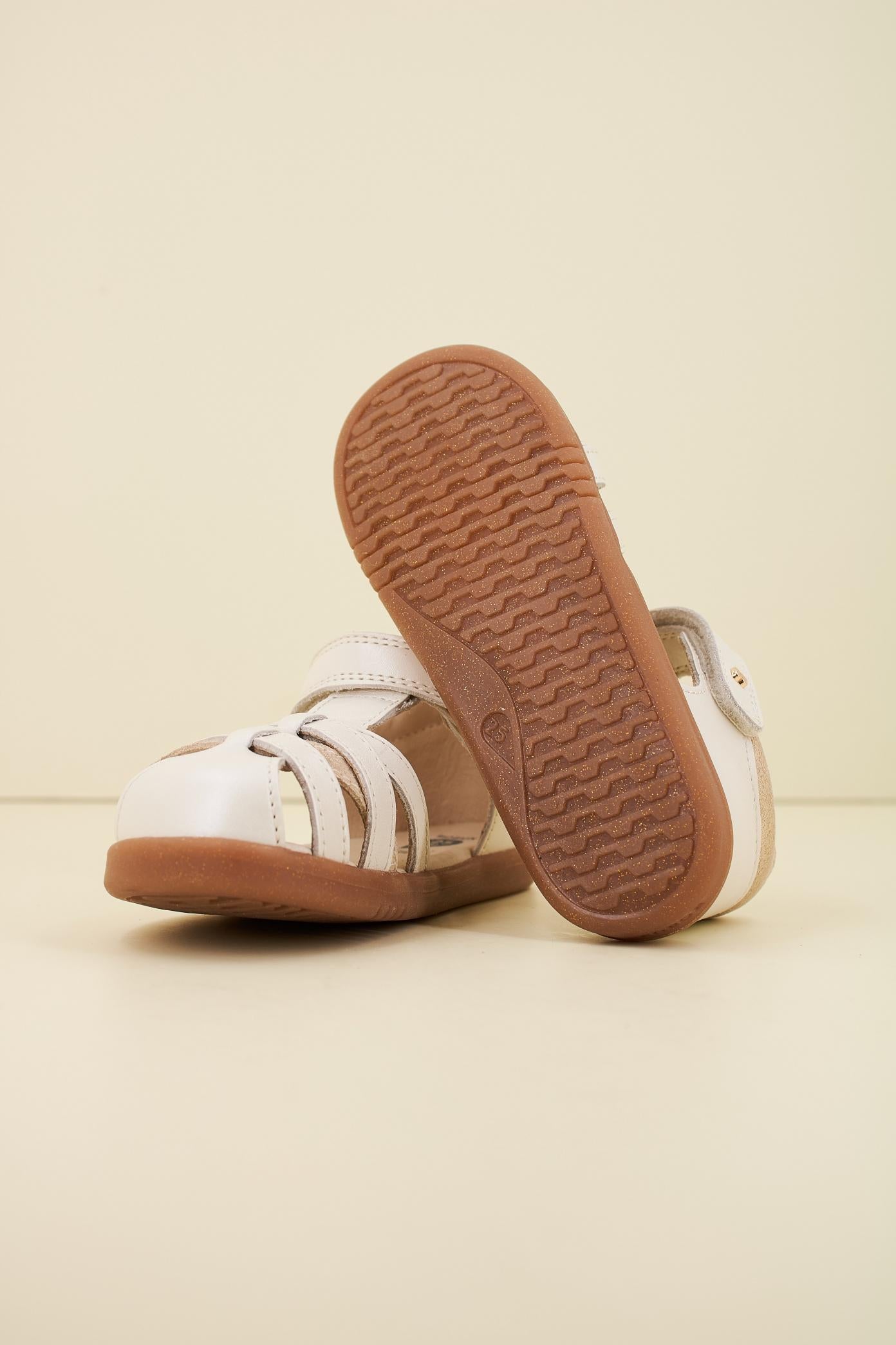 BOBUX CROSS JUMP en color BLANCO (4)