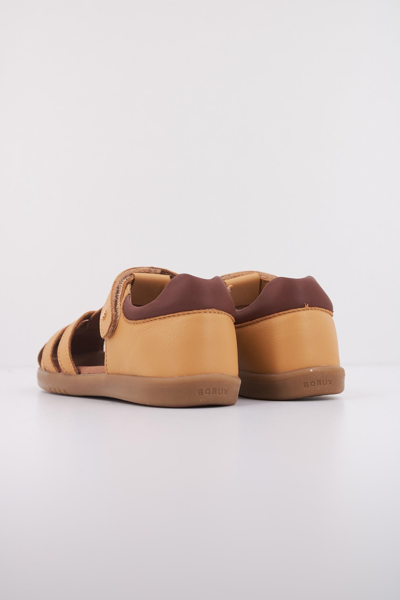 BOBUX CROSS JUMP en color MARRON CLARO (4)