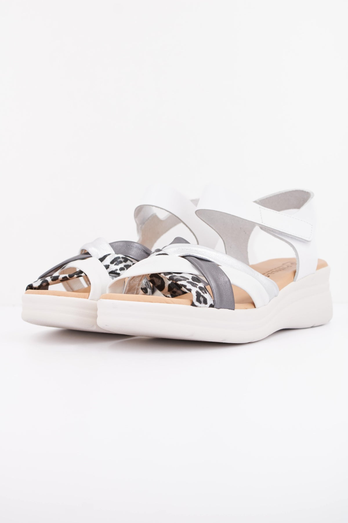 PITILLOS P en color BLANCO (2)