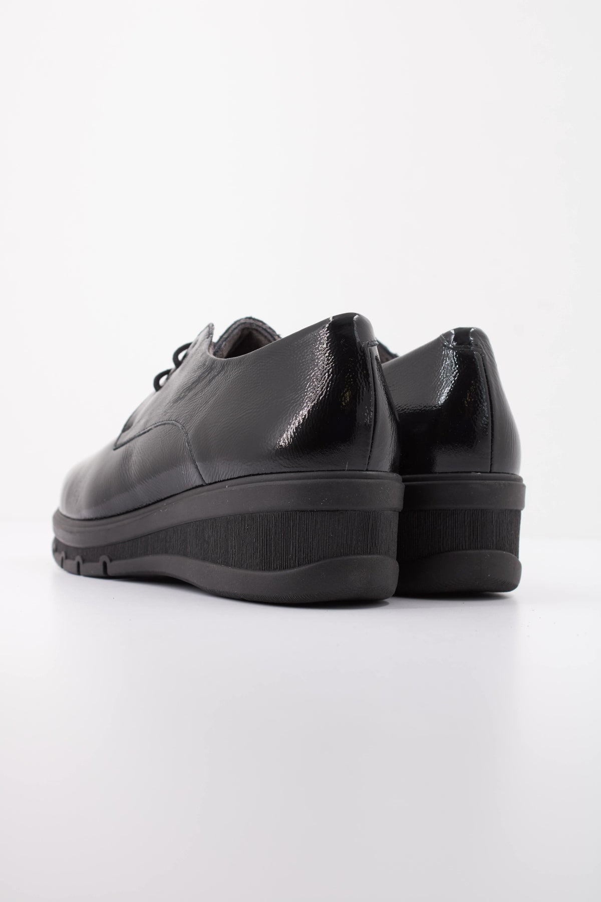 PITILLOS P BLUCHER CHAROL en color NEGRO (4)