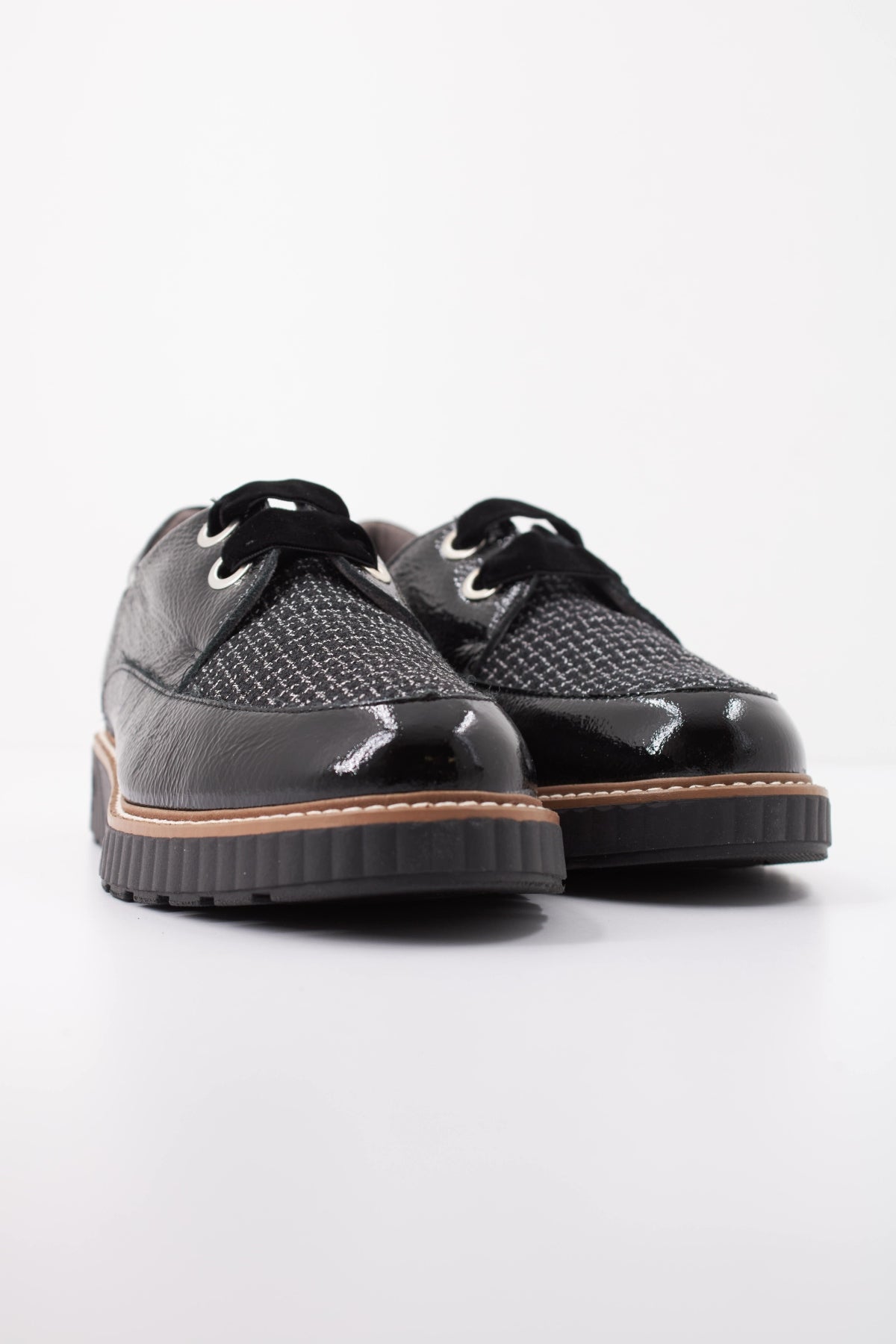PITILLOS P BLUCHER CORDON en color NEGRO (2)