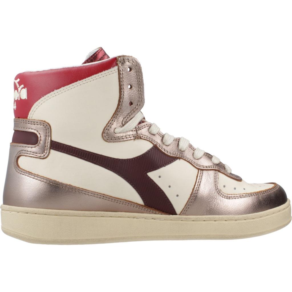 DIADORA HERITAGE BASKET METAL MIX en color BEIS (4)