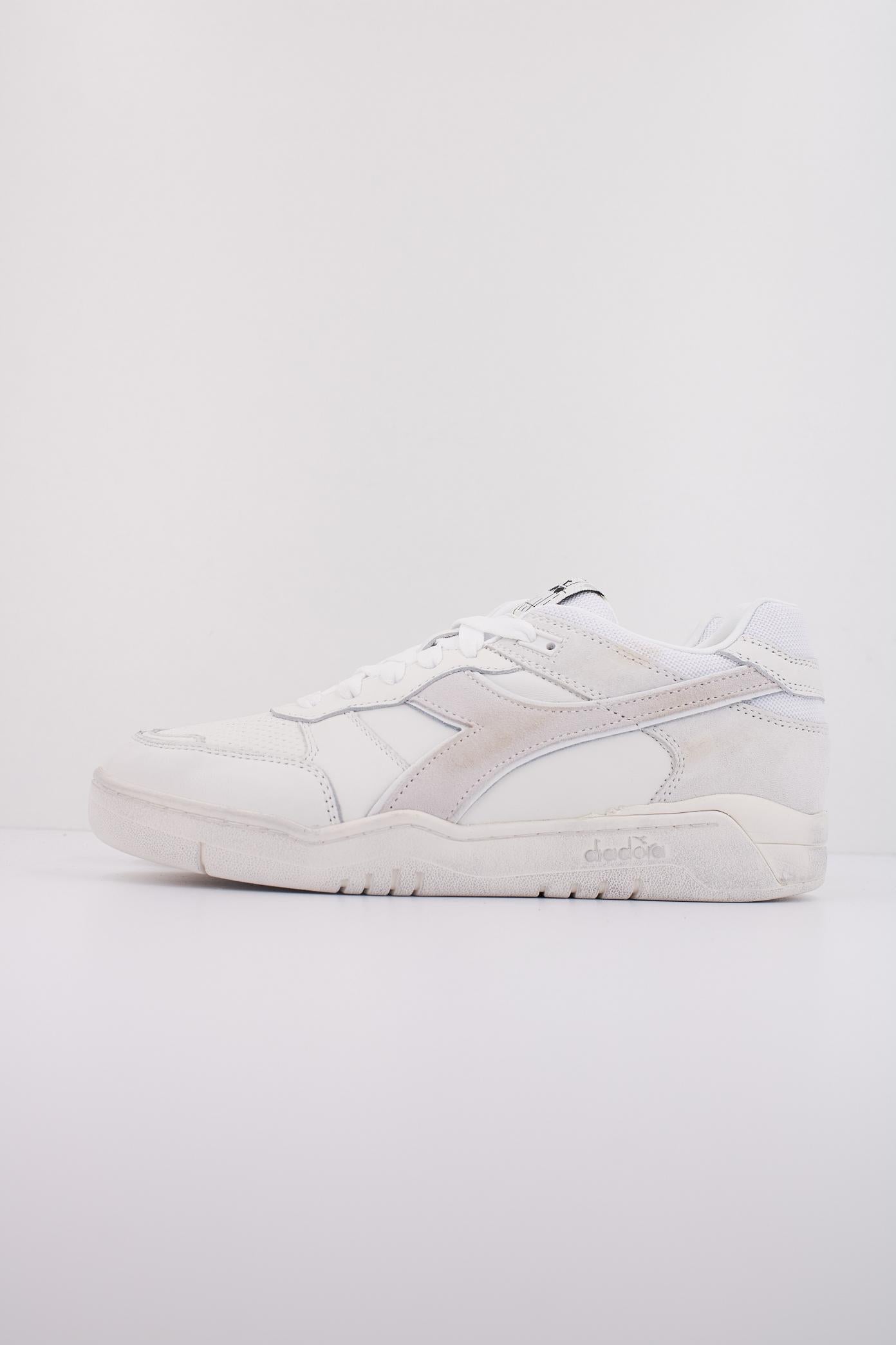 DIADORA USED en color BLANCO (1)