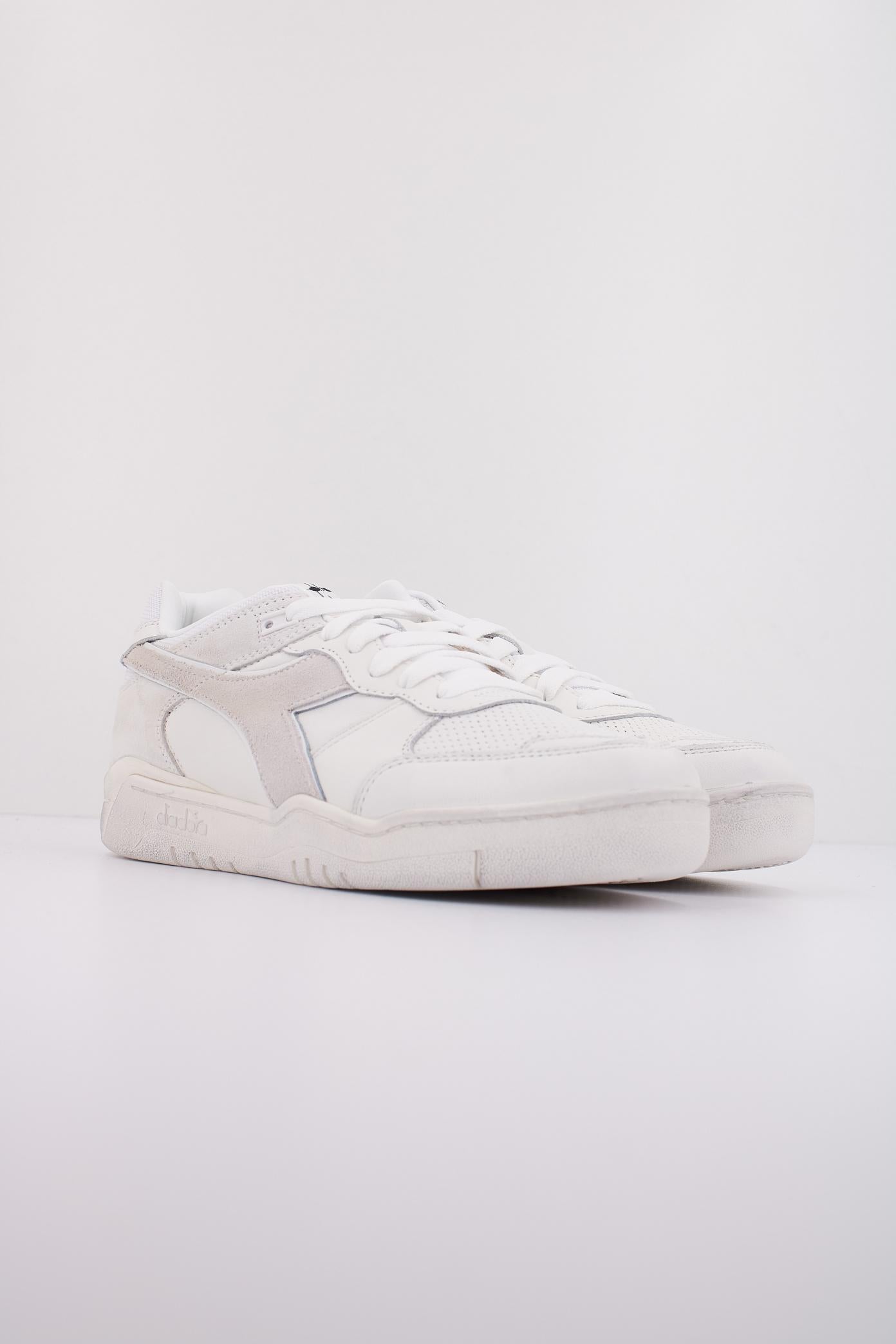 DIADORA USED en color BLANCO (2)