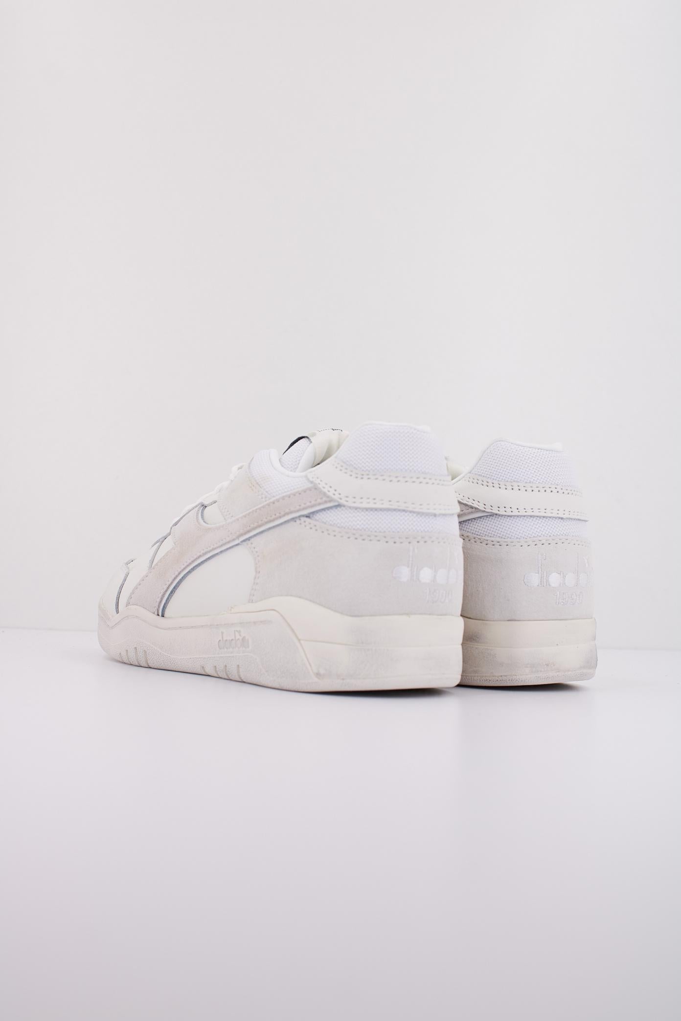 DIADORA USED en color BLANCO (4)