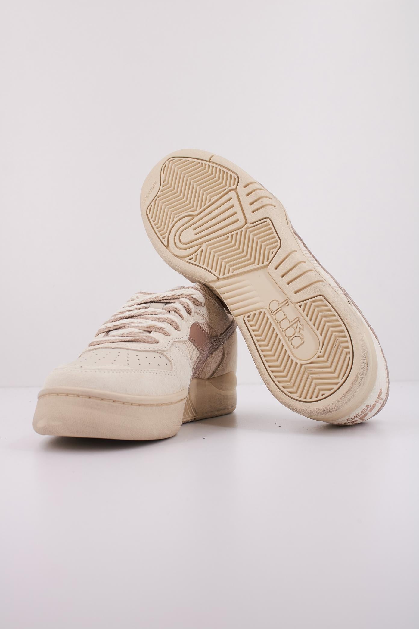DIADORA BOHO en color BEIS (5)