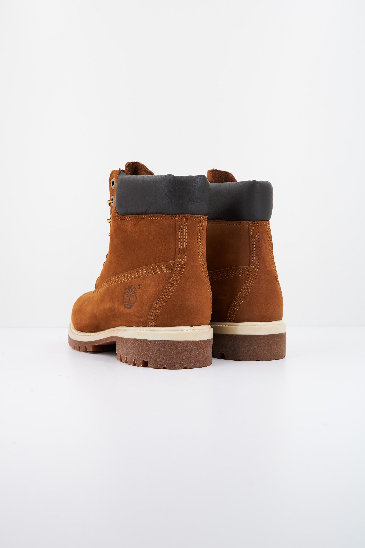 TIMBERLAND TB en color MARRON CLARO (3)