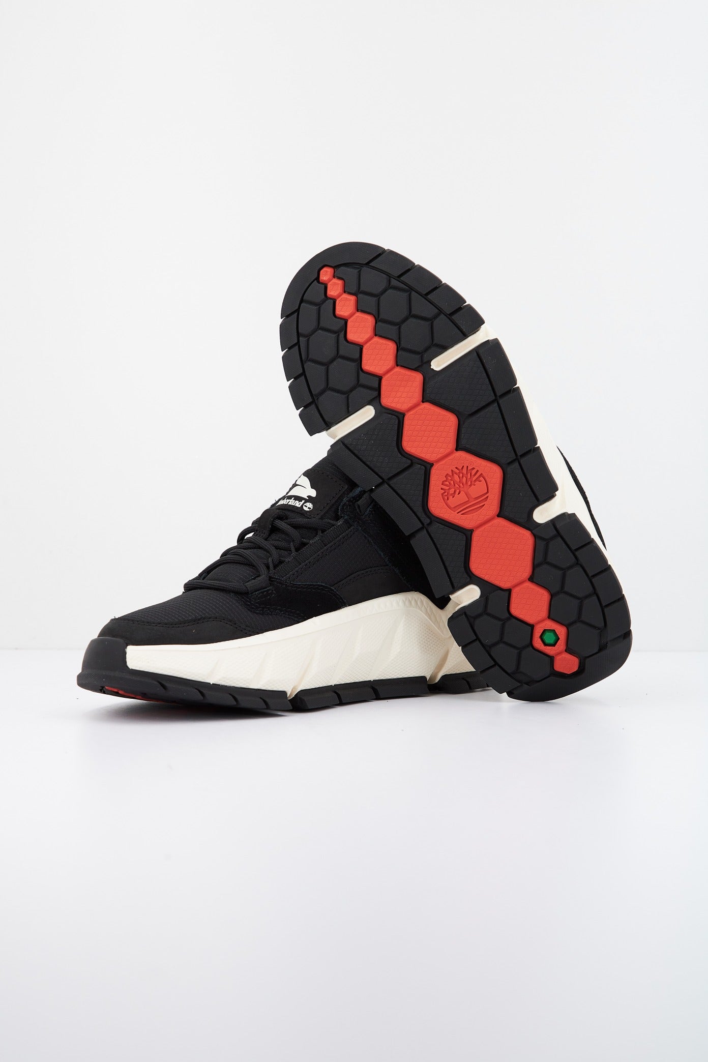TIMBERLAND TURBO LOW en color NEGRO (4)