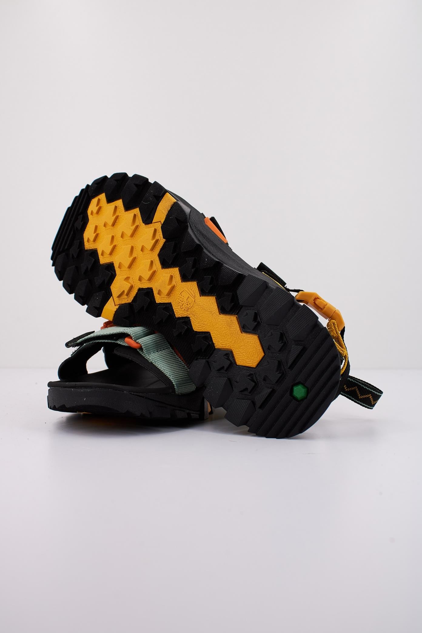 TIMBERLAND GARRISON TRAIL STRAP en color NEGRO (4)
