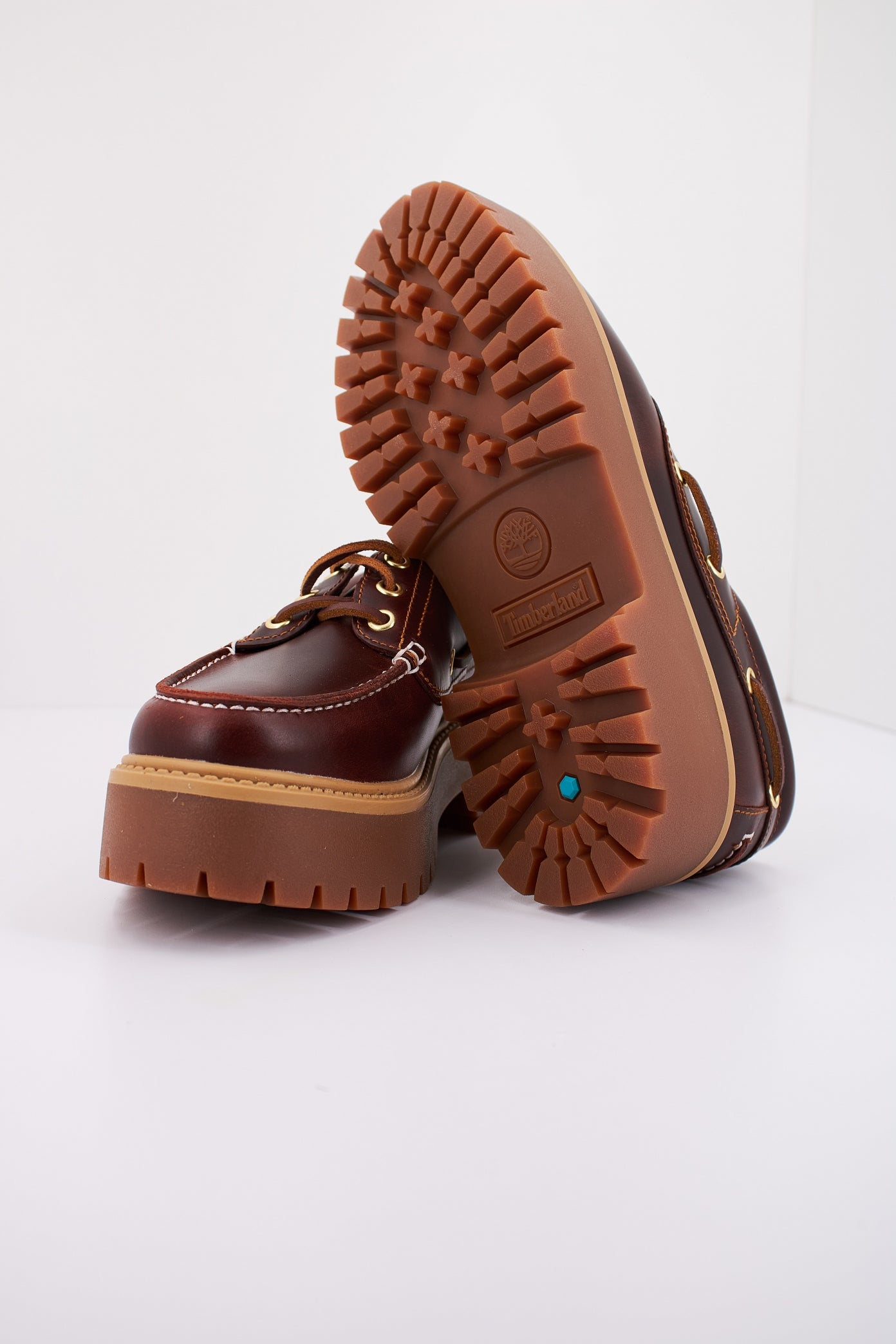 TIMBERLAND STONE STREET BOAT SHOE en color MARRON  (5)