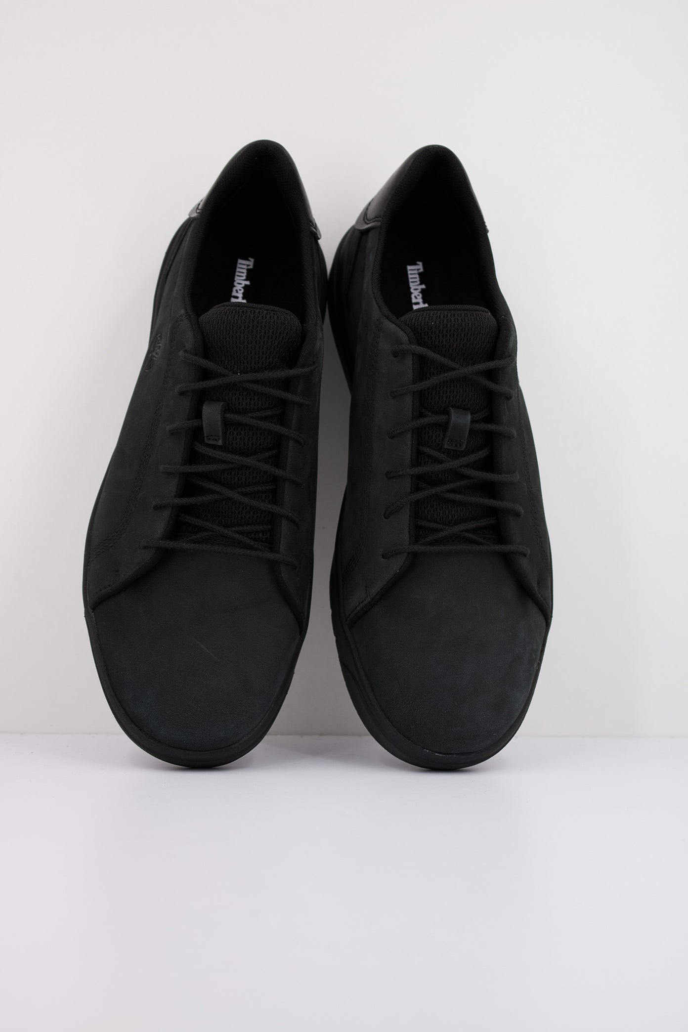 TIMBERLAND SENECA BAY LOW LACE UP en color NEGRO  (3)