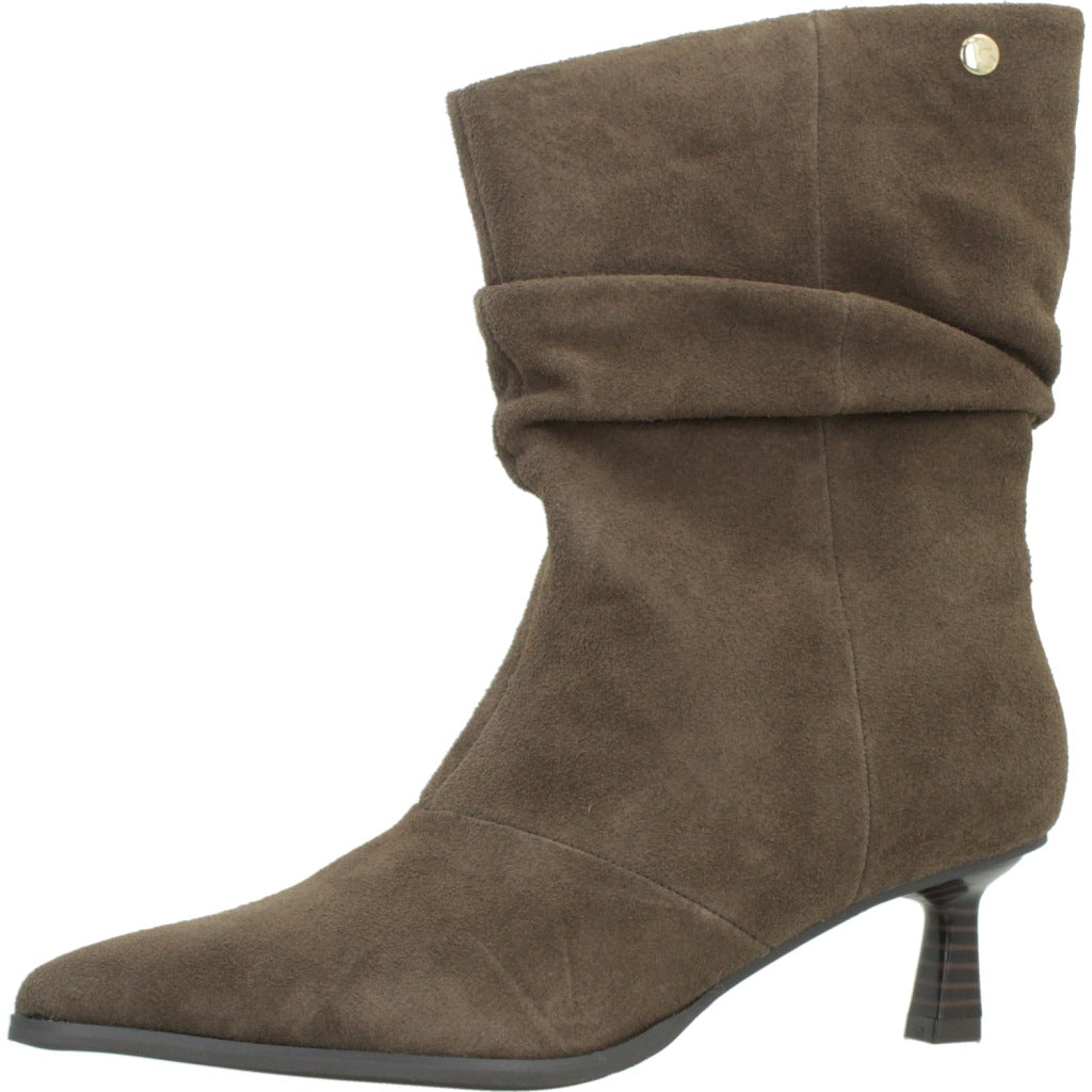 TOP BOTA CORTA ARRUGADA en color MARRON CLARO (1)