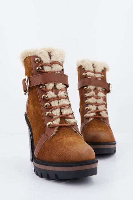 TOMMY HILFIGER WARM LINED HIGH HE en color MARRON (2)