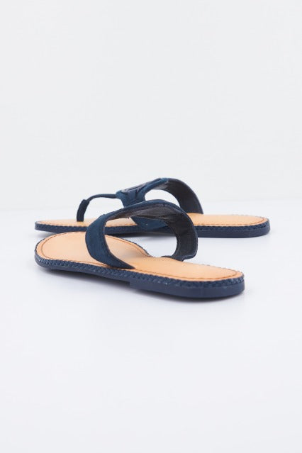 TOMMY HILFIGER ESSENTIAL HARDWARE FLAT en color AZUL (3)